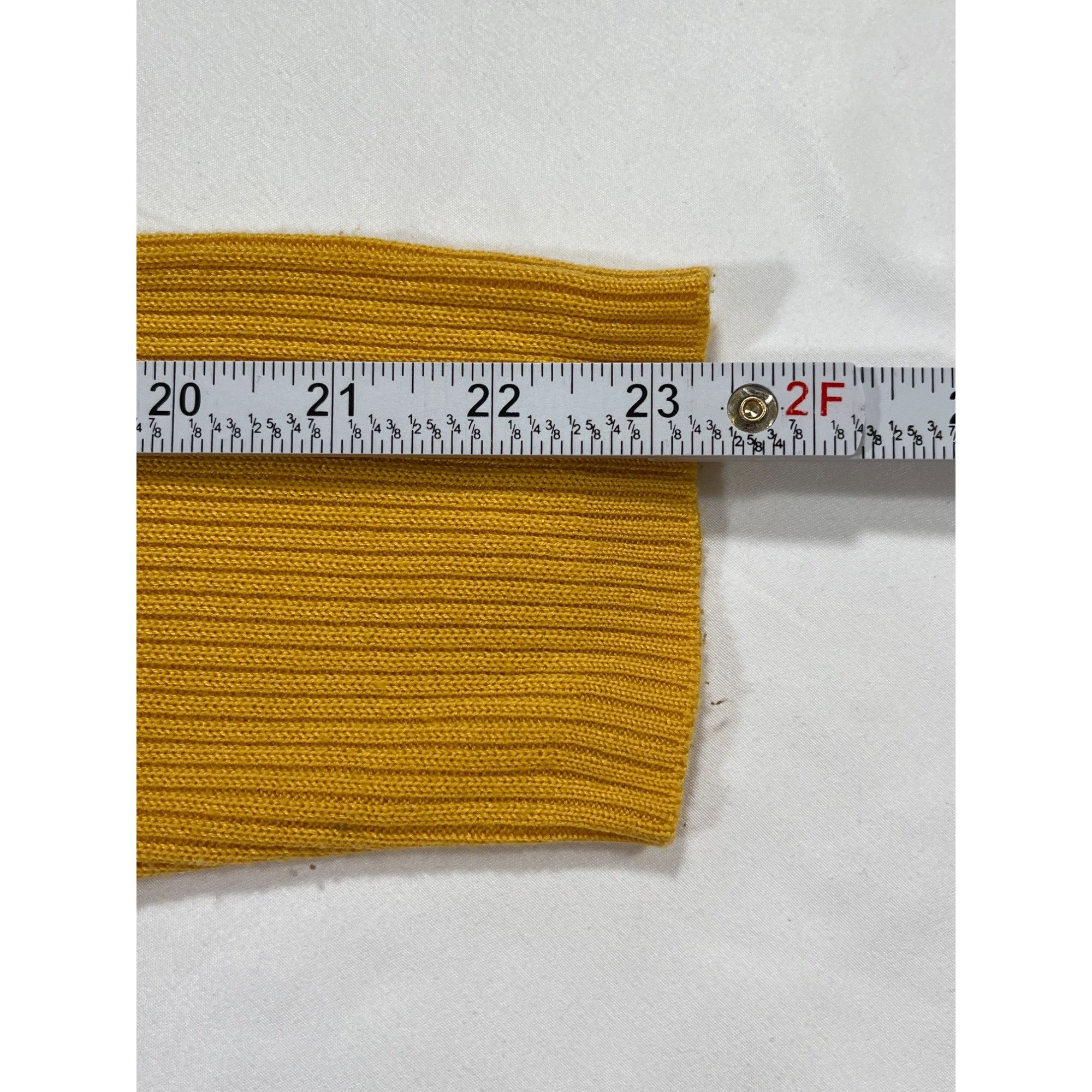 Croft & Barrow Croft & Barrow SKU 7731 Vintage Mustard Yellow Ribbed Knit T Size XL / US 12-14 / IT 48-50 - 8 Thumbnail