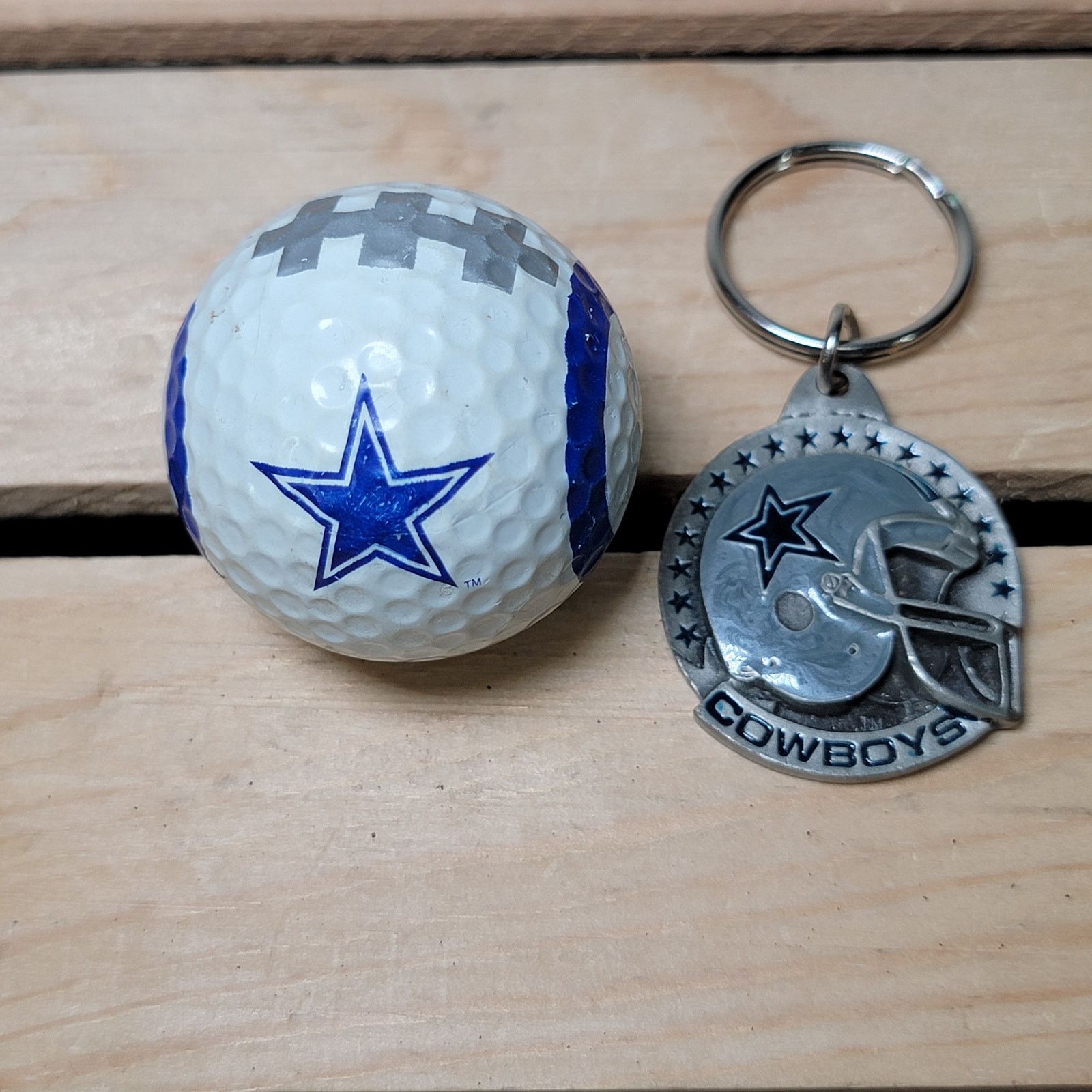 Other VINTAGE Dallas Cowboys Cast Metal Keychain (1991) +Golf Ball Size ONE SIZE - 1 Thumbnail