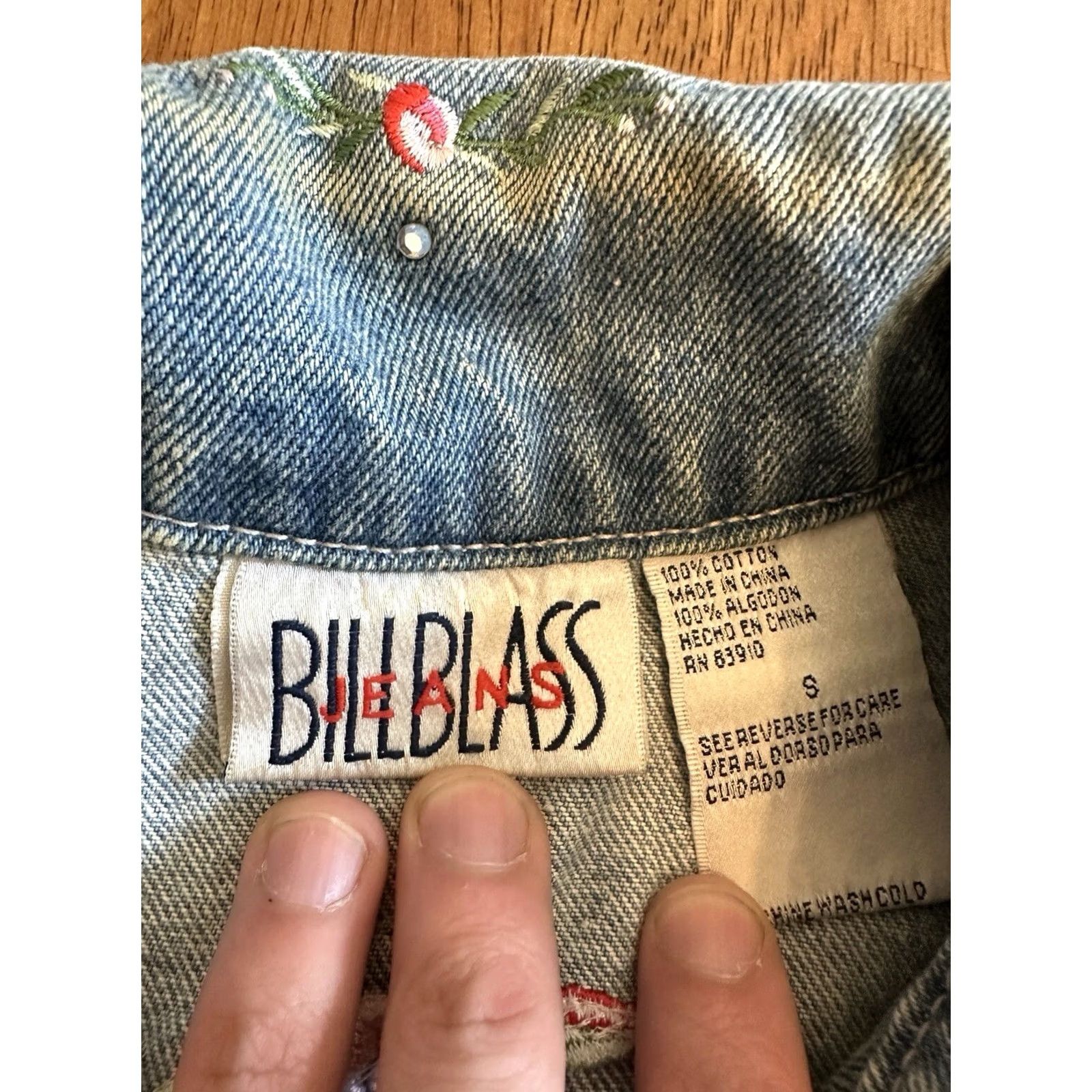 Bill Blass Bill Blass Denim Vest Women’s Small Floral Embroidered Size S / US 4 / IT 40 - 6 Thumbnail