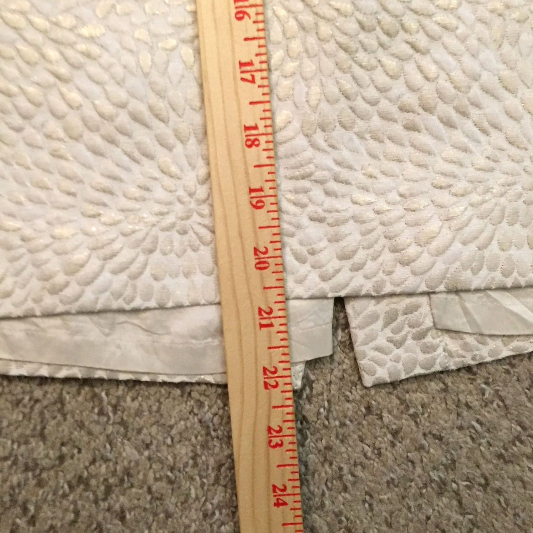 Loft Loft Skirt Size 6 Beige Geometric Knee Length Textured Lined Pencil Size 28" / US 6 / IT 42 - 6 Thumbnail