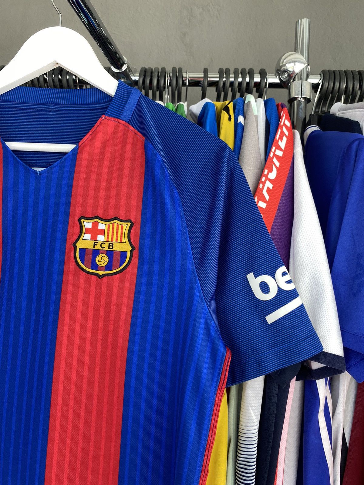 Nike 2016/17 NIKE BARCELONA HOME SOCCER FOOTBALL JERSEY SHIRT Size US M / EU 48-50 / 2 - 4 Thumbnail