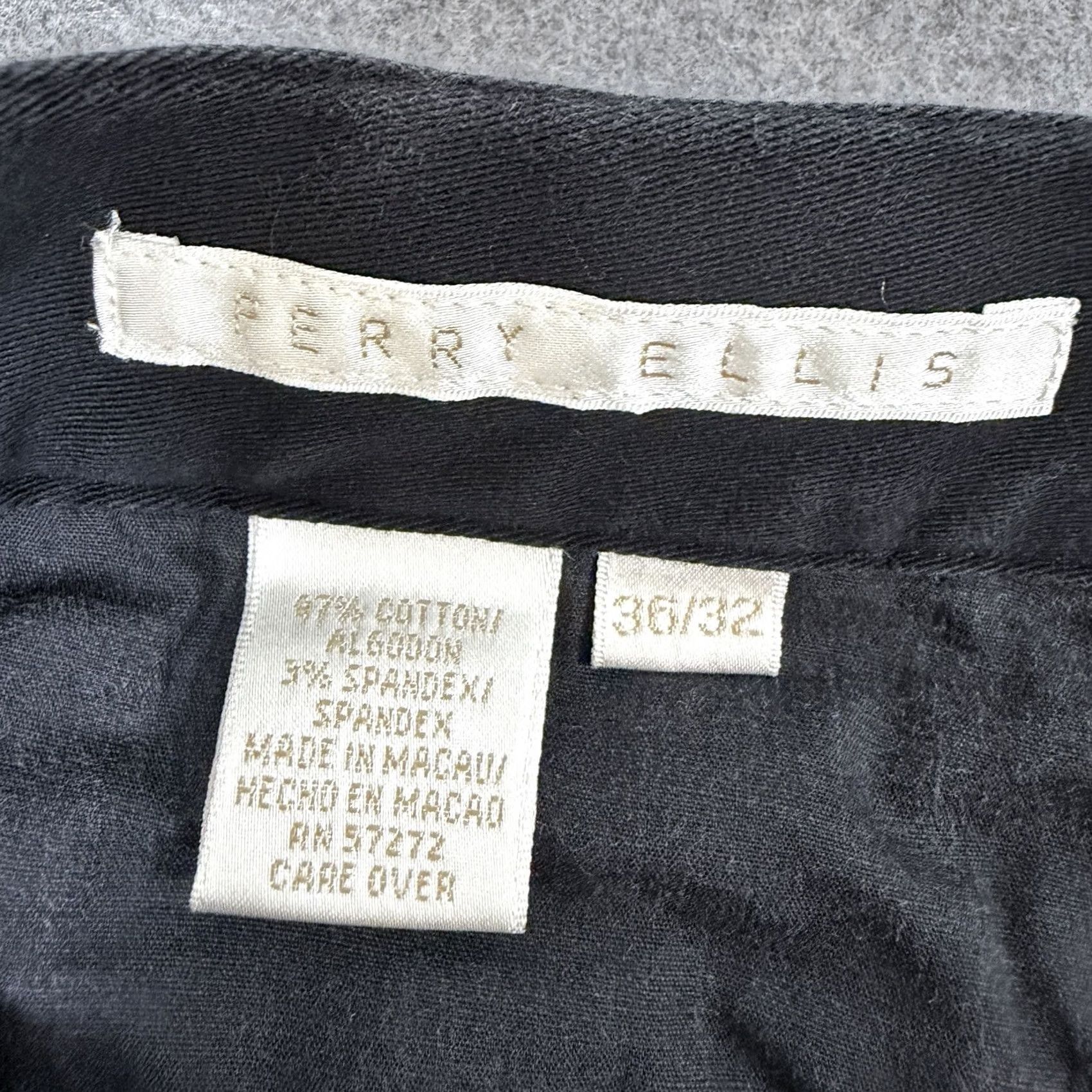 Perry Ellis Perry Ellis Casual Chino Pants Mens Size 36 Regular Black 33.5x29.25 Flat Front Pockets 90s City Preppy USA Modern Western Wedding Workwear Standards Size US 36 / EU 52 - 5 Thumbnail