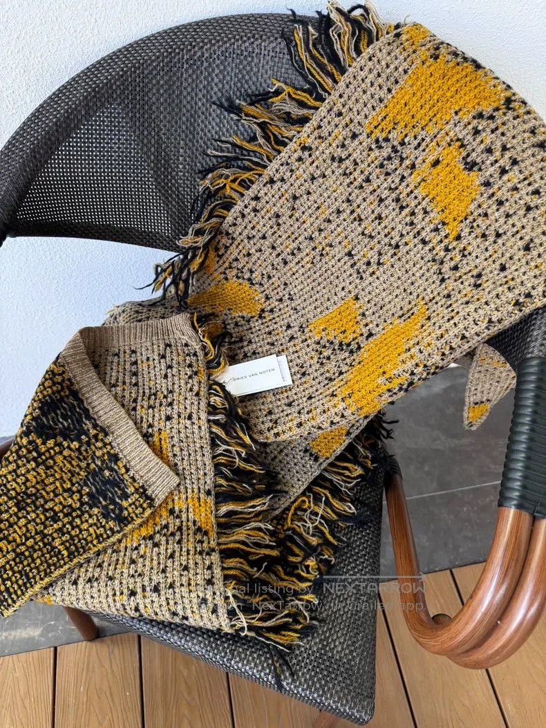 Dries Van Noten Dries Van Noten Printed Single-Side Frayed Wool Scarf Size ONE SIZE - 1 Thumbnail