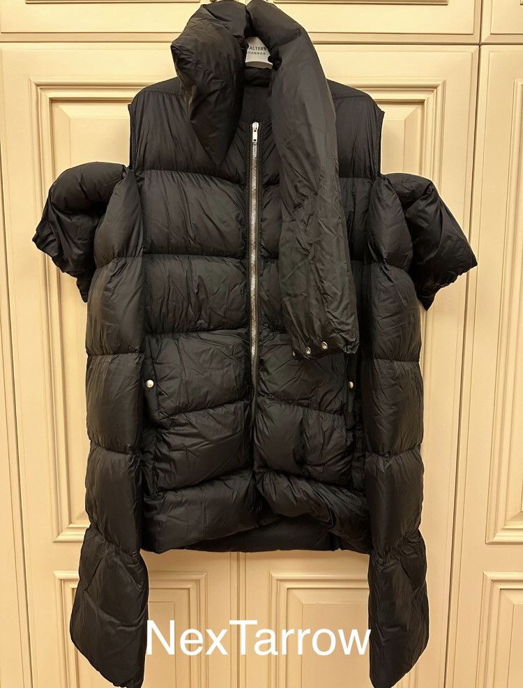 Rick Owens 21AW show off scarf down jacket