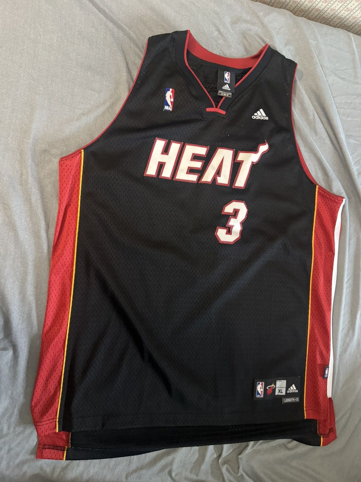Adidas Adidas Vintage Dwyane Wade Miami Heat Jersey Size US XL / EU 56 / 4 - 1 Thumbnail