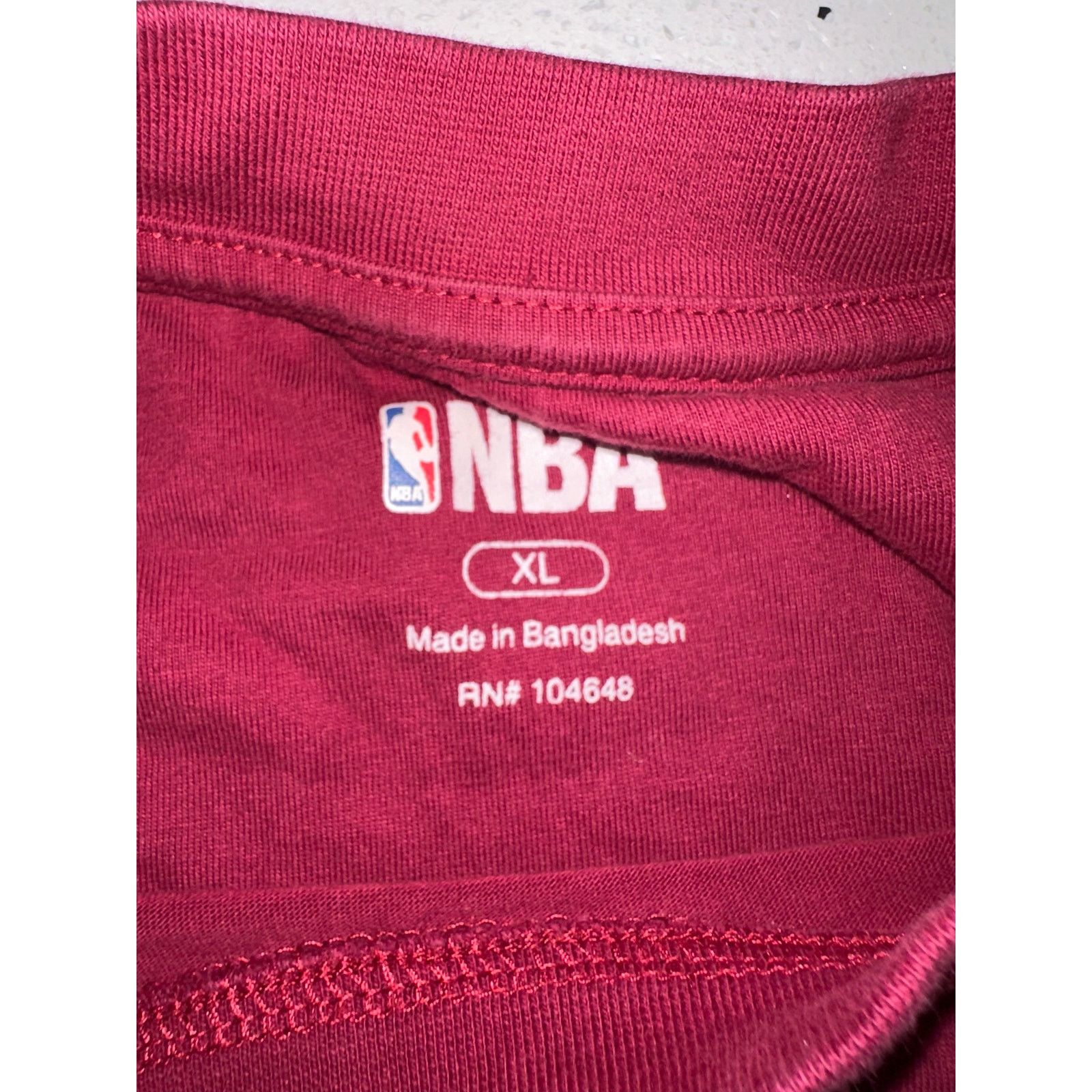NBA NBA Miami Heat Big Logo Red Long Sleeve Crew Neck Size XL Size US XL / EU 56 / 4 - 3 Thumbnail