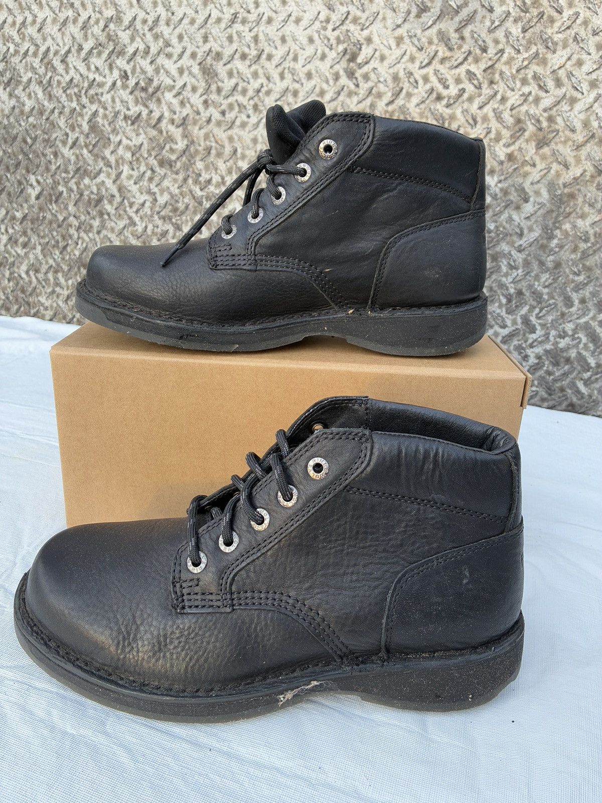 Wolverine Wolverine MultiShox 6" Black Leather Work Chukka Boot 9.5 Size US 9.5 / EU 42-43 - 2 Thumbnail