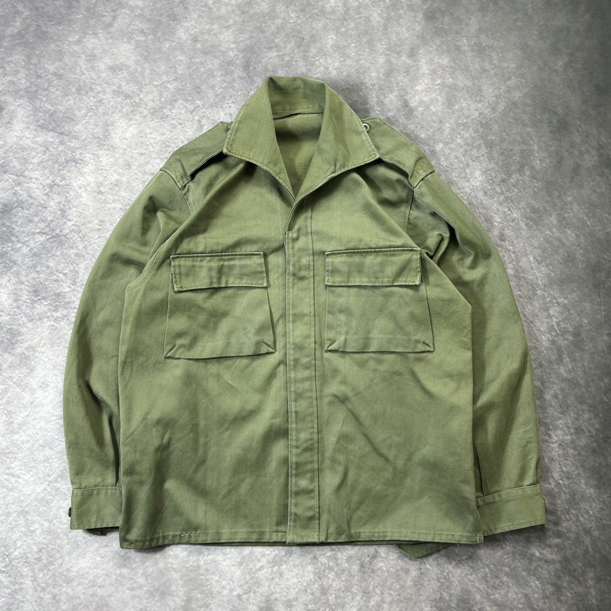 Vintage Vintage Military Overshirt 60s Army Green Short Korea Vietna Size US S / EU 44-46 / 1 - 5 Thumbnail