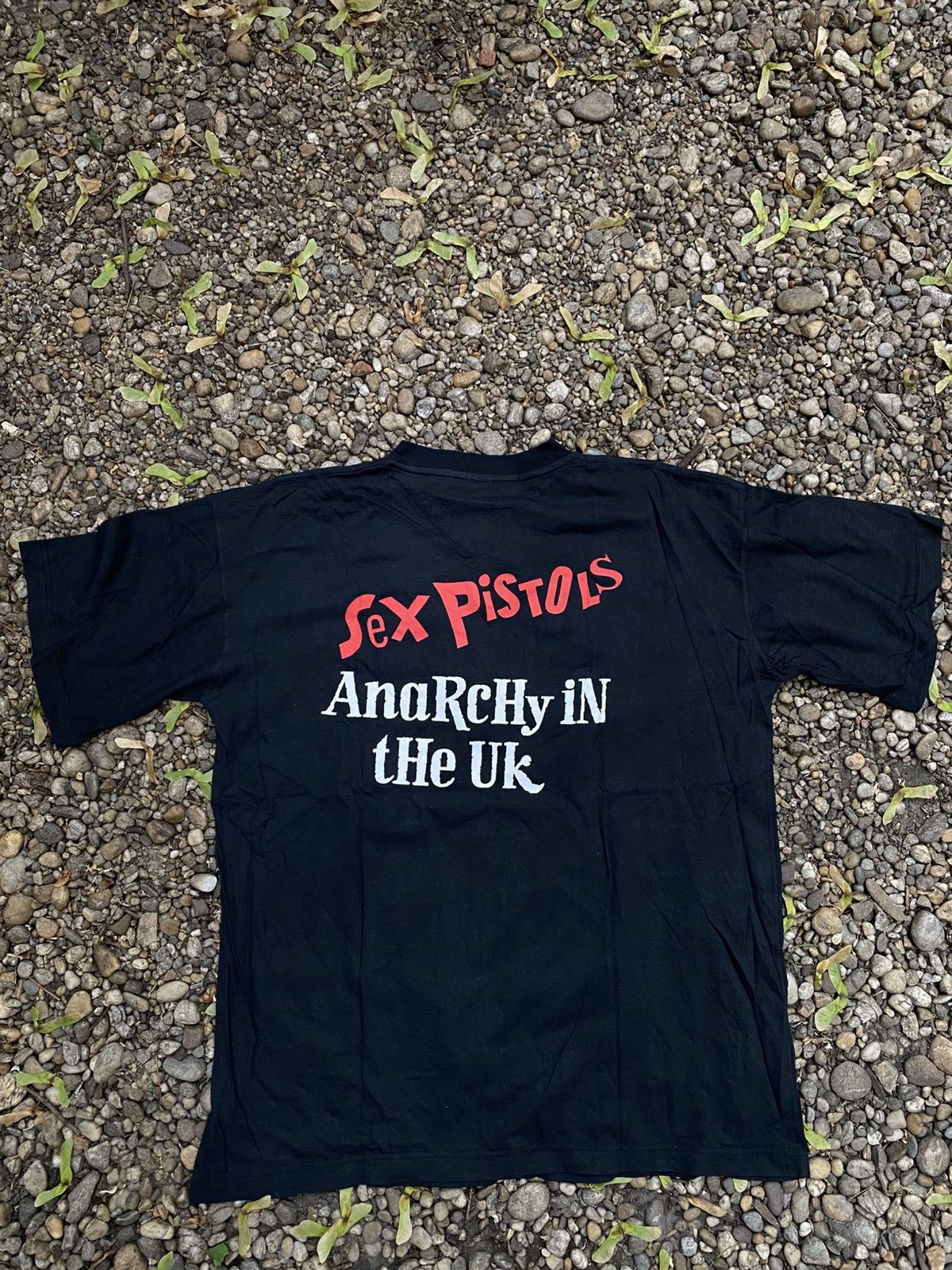 Band Tees × Vintage Vintage Sex Pistols Anarchy In The UK Rock T-Shirt Size US XXL / EU 58 / 5 - 2 Thumbnail