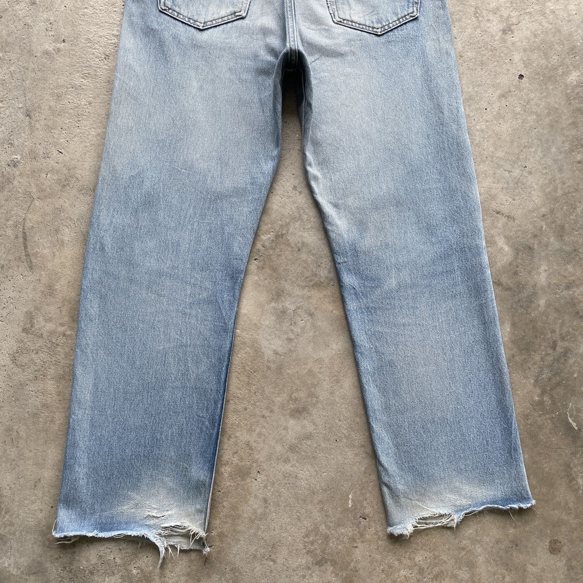 Jean × Levi's × Vintage 90s Vintage Levi’s 501 Faded Made In USA Jeans Pants Denim Size US 33 - 13 Thumbnail