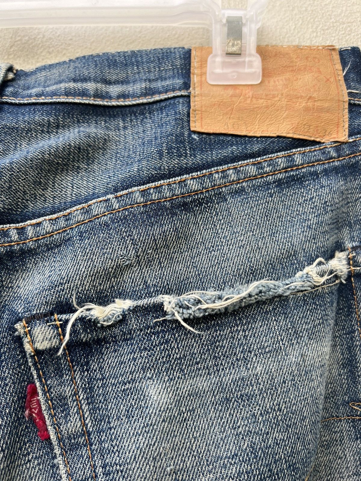 Levi's Vintage Clothing × Vintage Vintage 2005 LVC Levi’s 501 E Trashed Denim Selvedge Jeans Size US 32 / EU 48 - 18 Thumbnail
