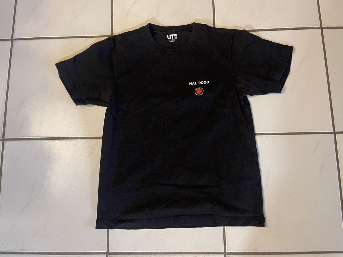 Uniqlo Uniqlo UT 2001: A Space Odyssey HAL 9000 T-Shirt XS Size US XS / EU 42 / 0 - 3 Thumbnail