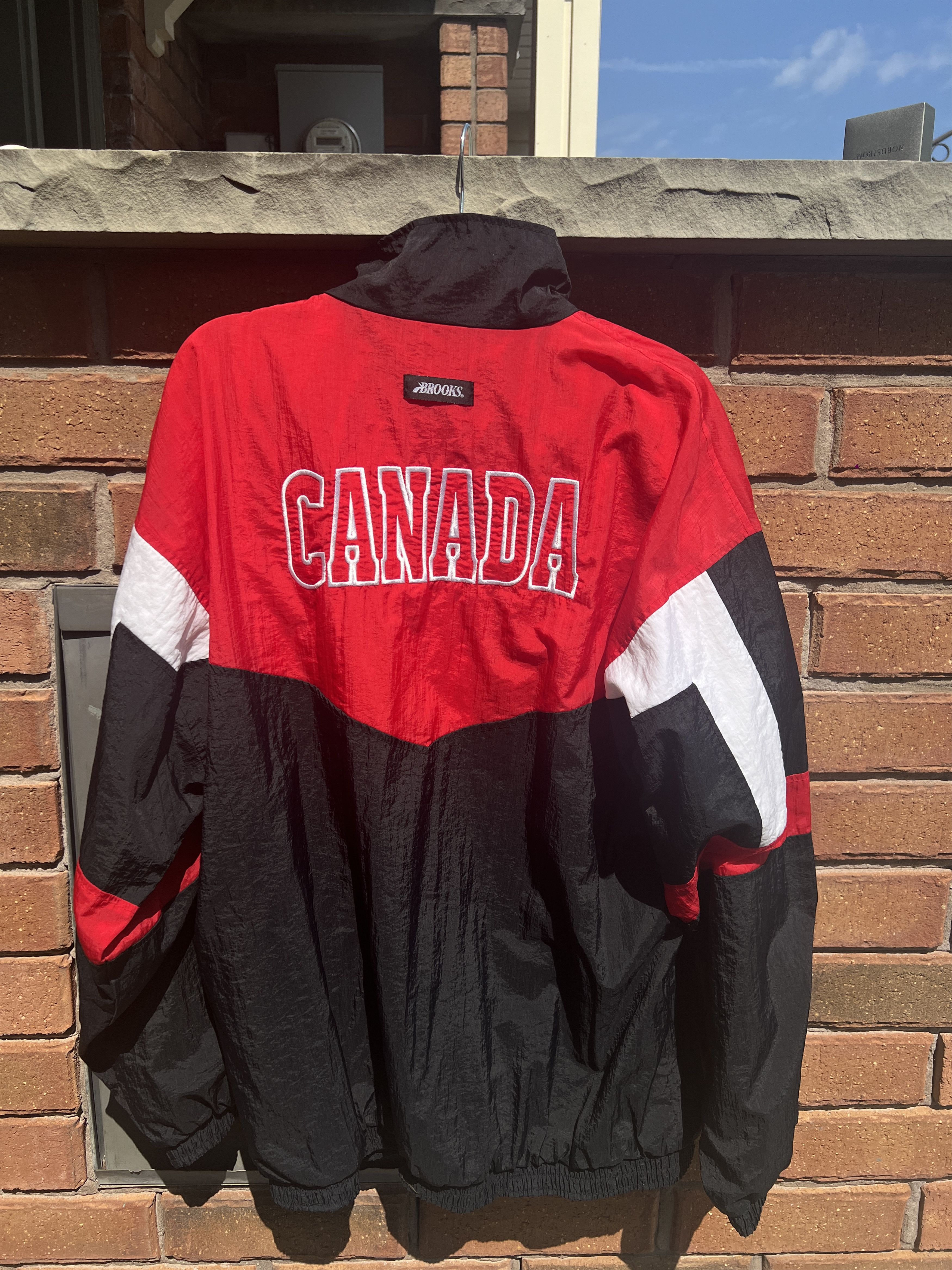 Vintage Vintage Brooks Sports Canada Windbreaker Size US XL / EU 56 / 4 - 3 Thumbnail
