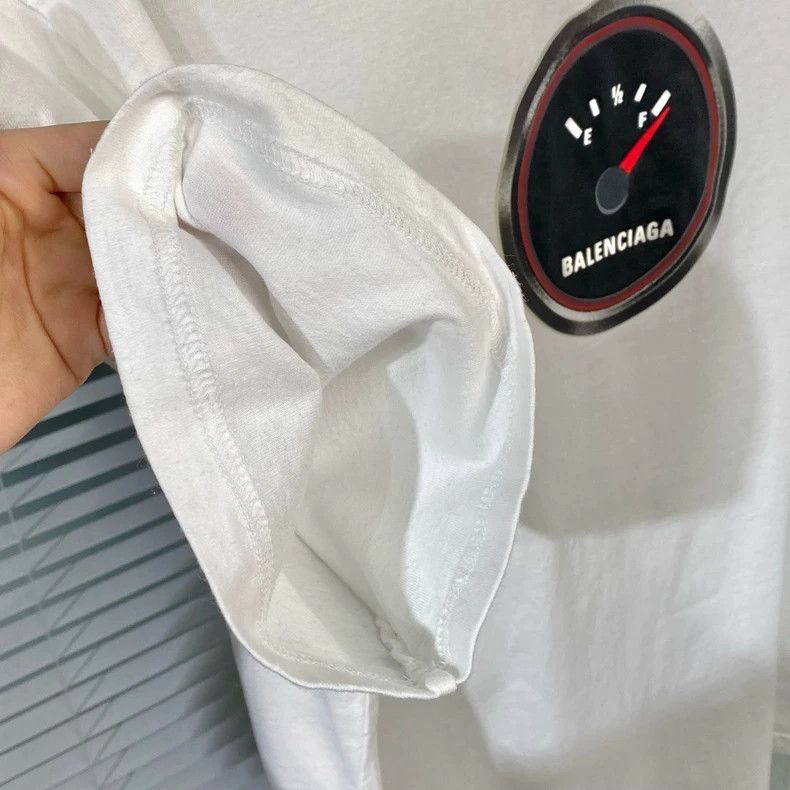 Balenciaga Balenciaga Short Sleeve T-Shirt with Oil Gauge Printed Log Size US S / EU 44-46 / 1 - 4 Thumbnail