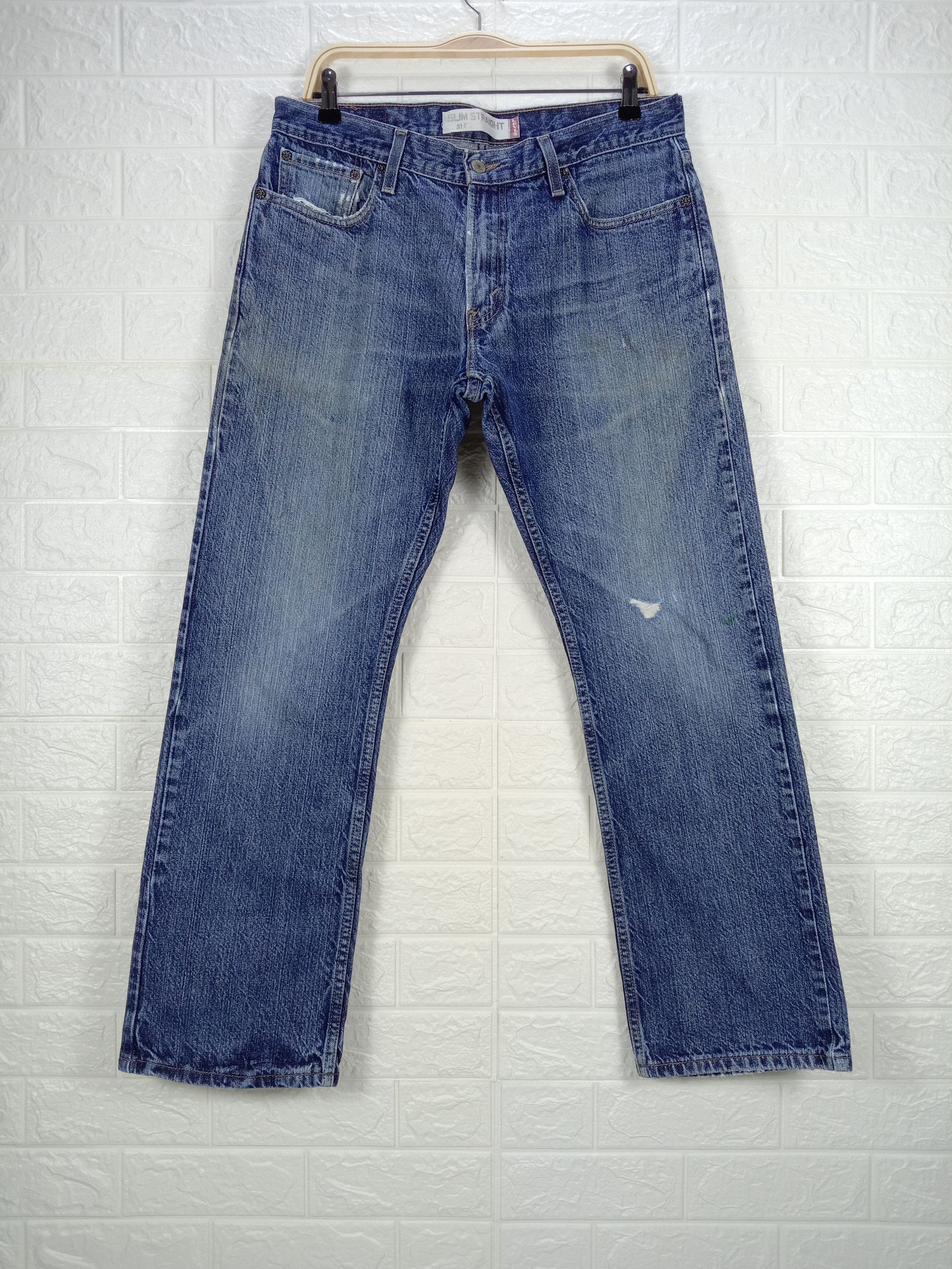 image of Levis x Levis Vintage Clothing Vintage Levi's 514 Jeans Blue Wash Slim Straight Denim (Size 34)