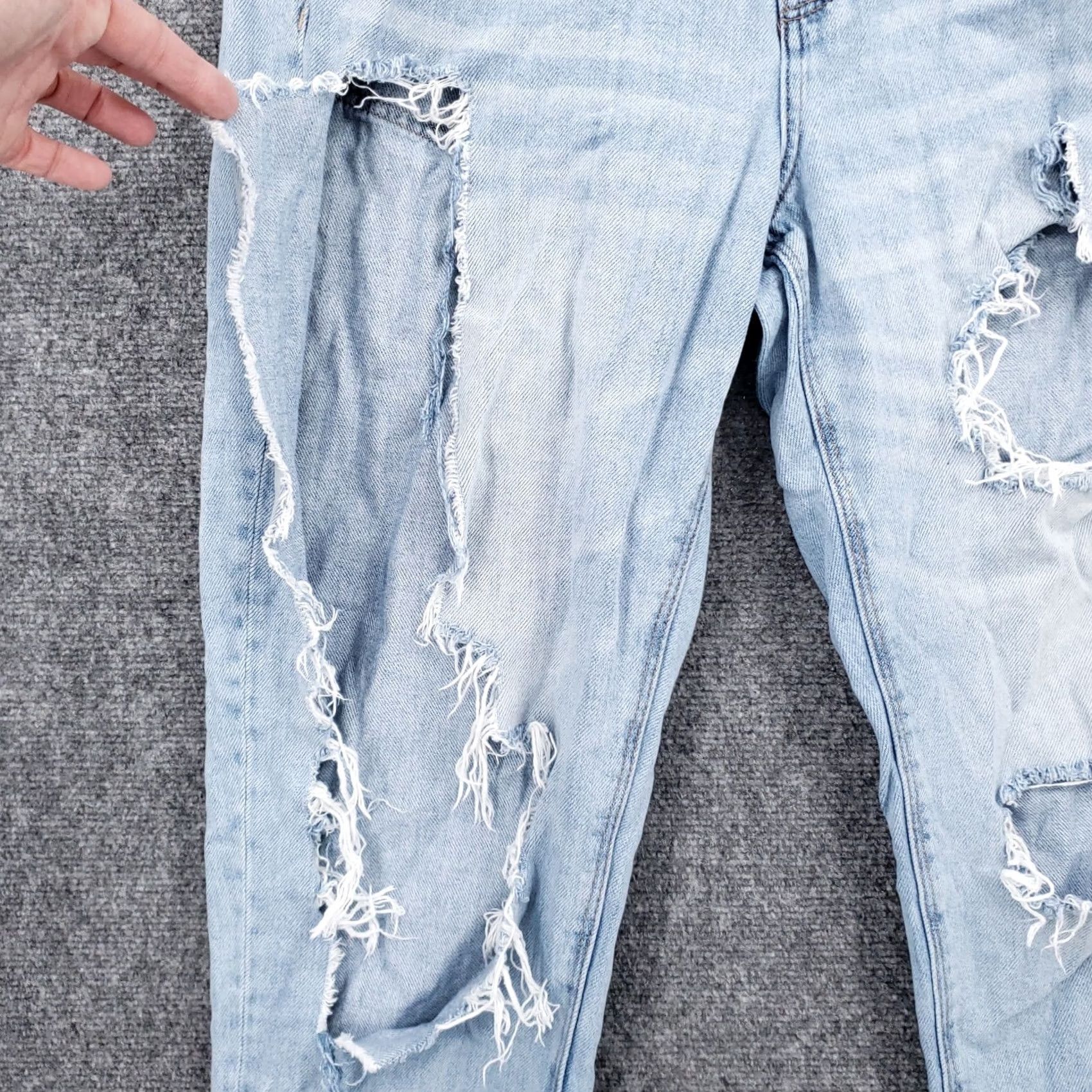 American Eagle Outfitters American Eagle Jeans Womens 12 Long Blue Hi Rise Tomgirl Ripped Denim Size 34" / US 12 / IT 48 - 5 Thumbnail