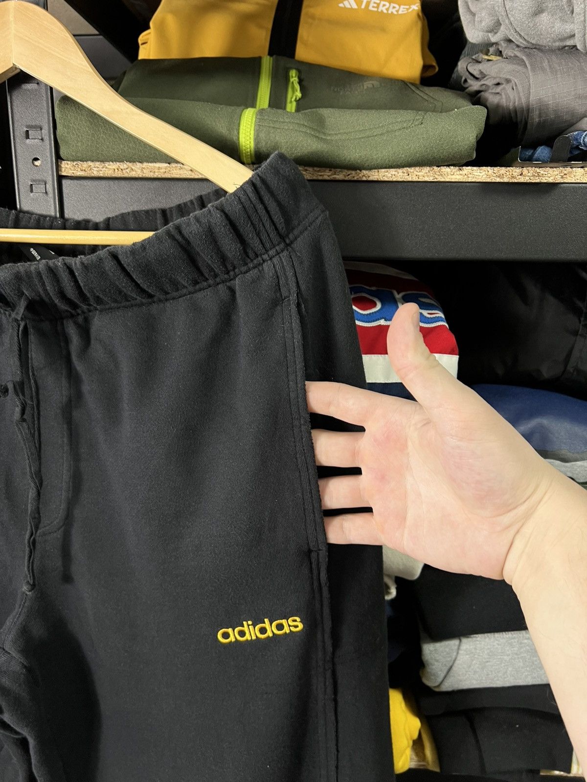 Adidas Adidas x Celtics Vintage Sweatpants Black XL Asia NBA Rare Size US 36 / EU 52 - 9 Thumbnail