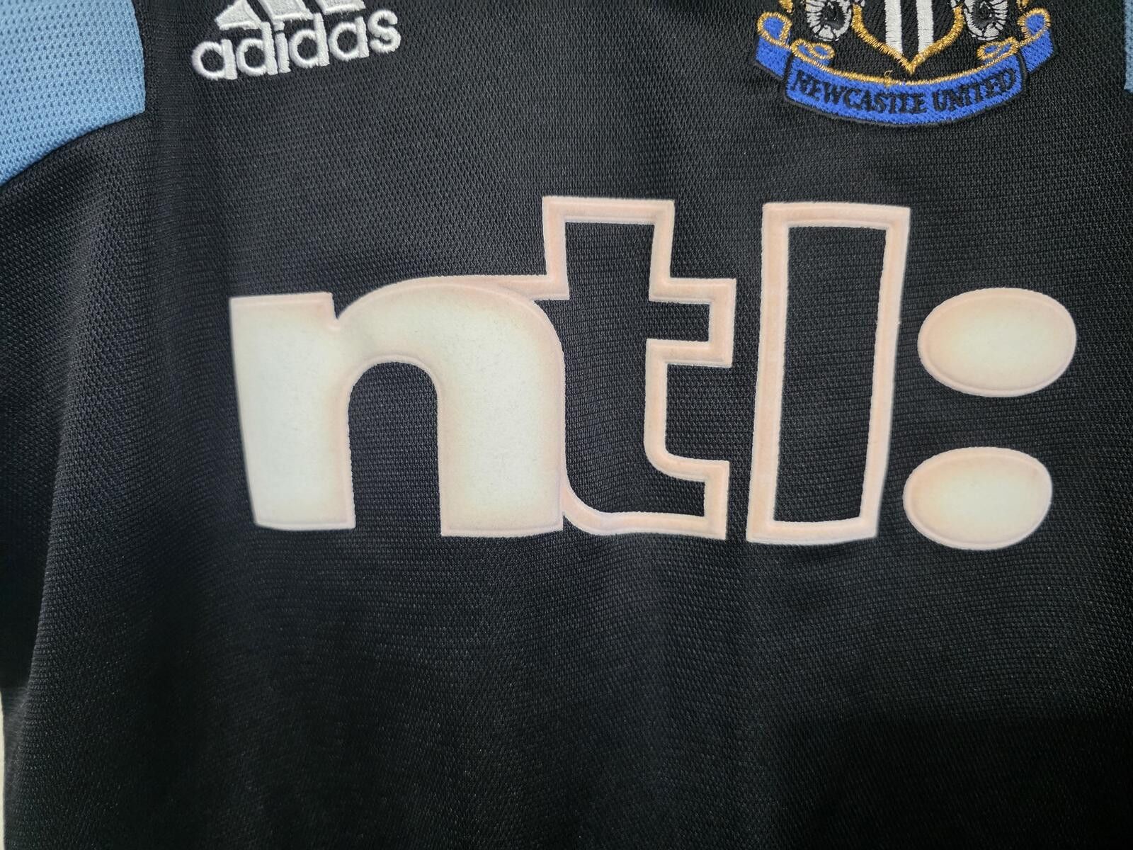 Adidas Newcastle United 2000/01 Adidas Away Shirt - Youths Size US XS / EU 42 / 0 - 2 Thumbnail