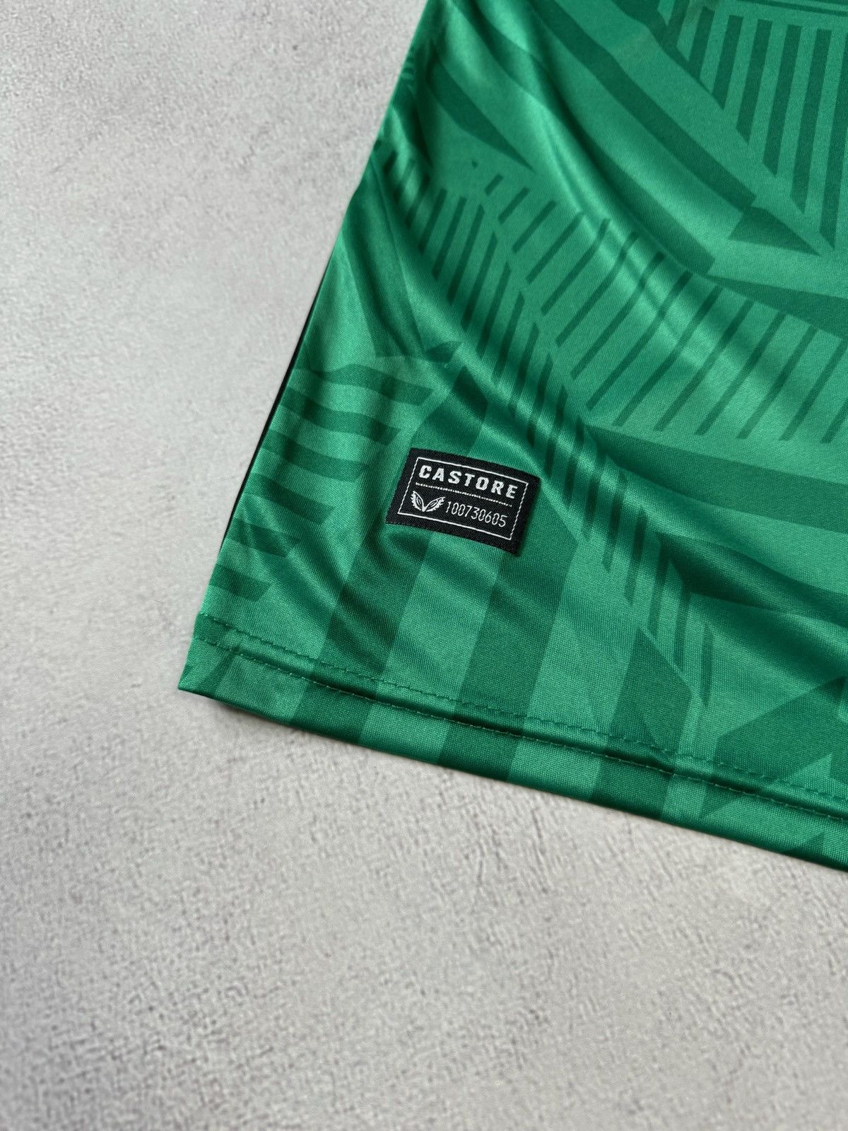 Castore Castore New Castle United Jersey Soccer T Shirt Rare XL Size Size US XL / EU 56 / 4 - 4 Thumbnail