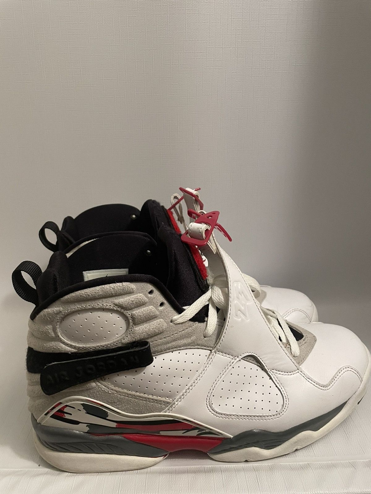 Nike Jordan Retro 8 “Bugs Bunny” Size US 10 / EU 43 - 1 Thumbnail