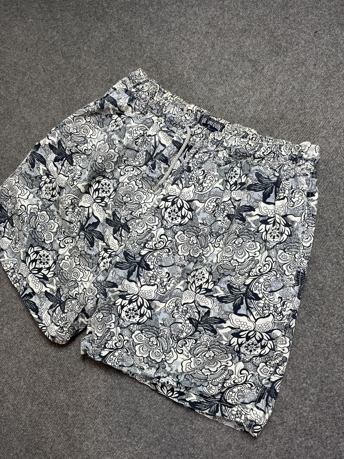Vilebrequin Vilebrequin printed shorts Size US 38 / EU 54 - 2 Thumbnail