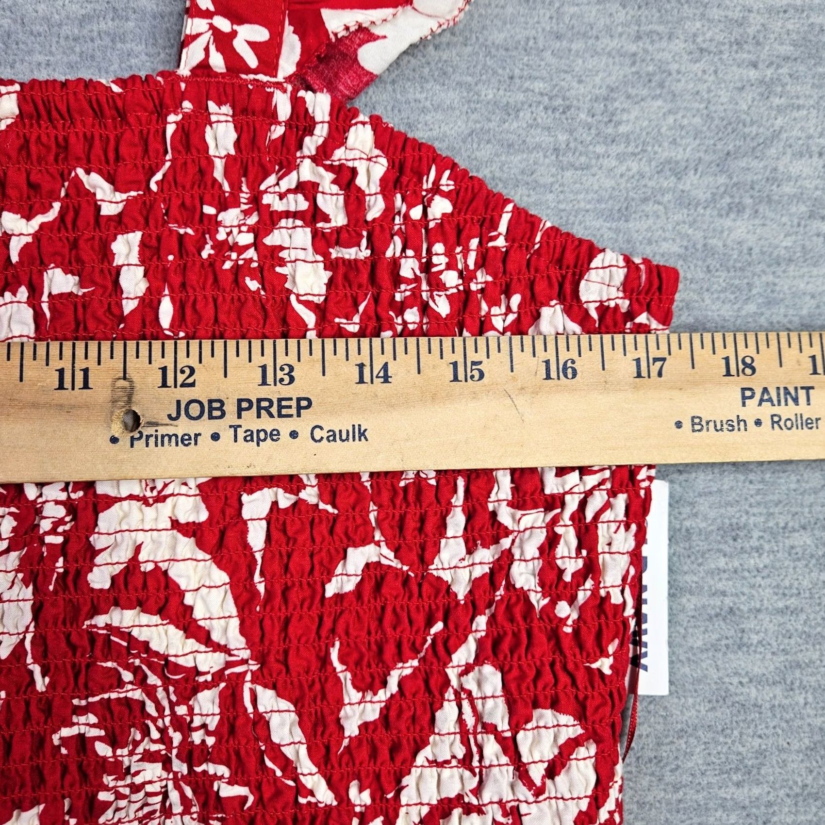 Old Navy Old Navy Woman’s Large Red Floral Smocked Crop Top Ruffle Strap Sleeveless Size L / US 10 / IT 46 - 3 Thumbnail