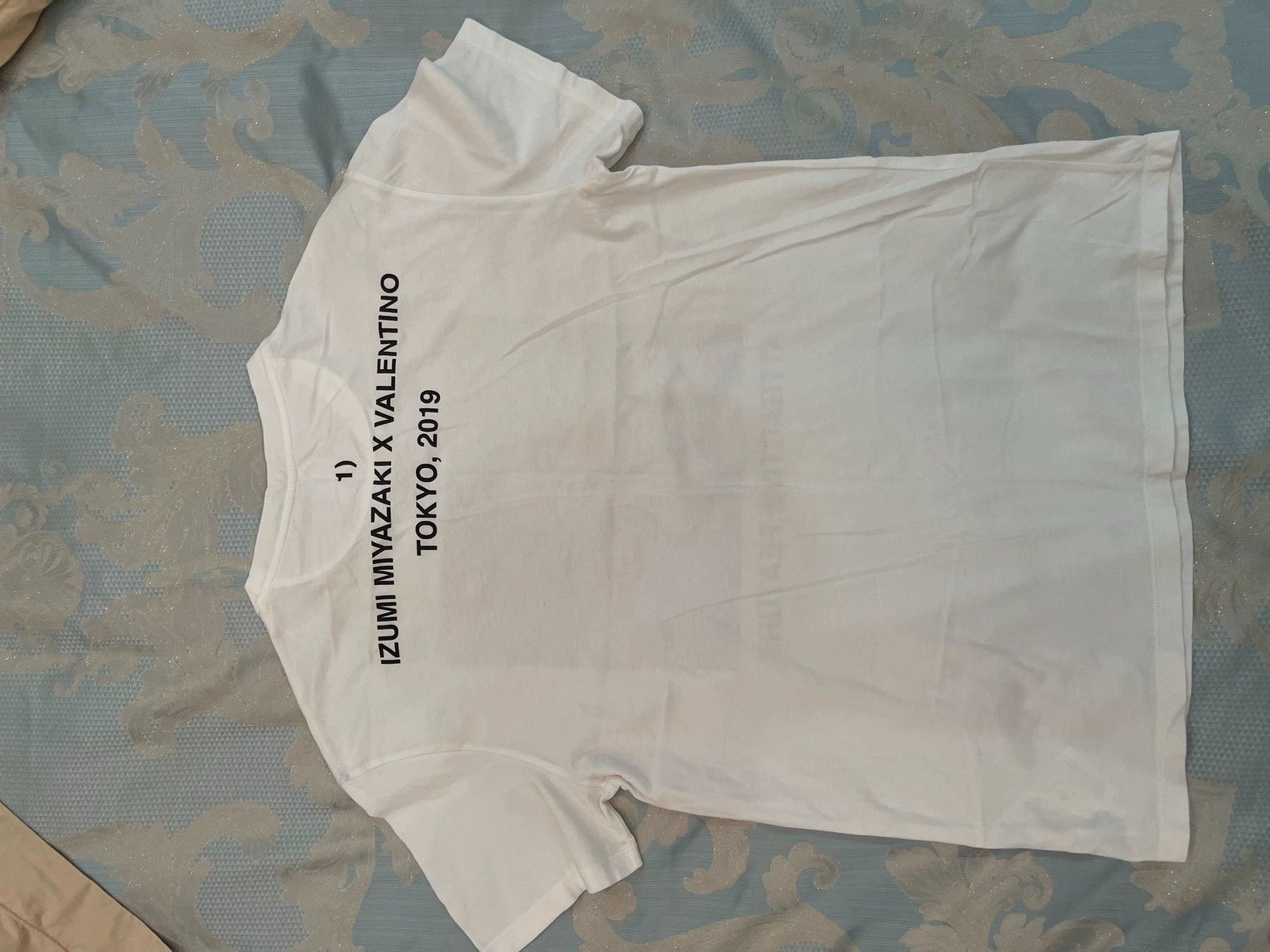 Valentino Valentino White Graffiti Short Sleeve T M (Worn Once, New) Size US M / EU 48-50 / 2 - 2 Thumbnail