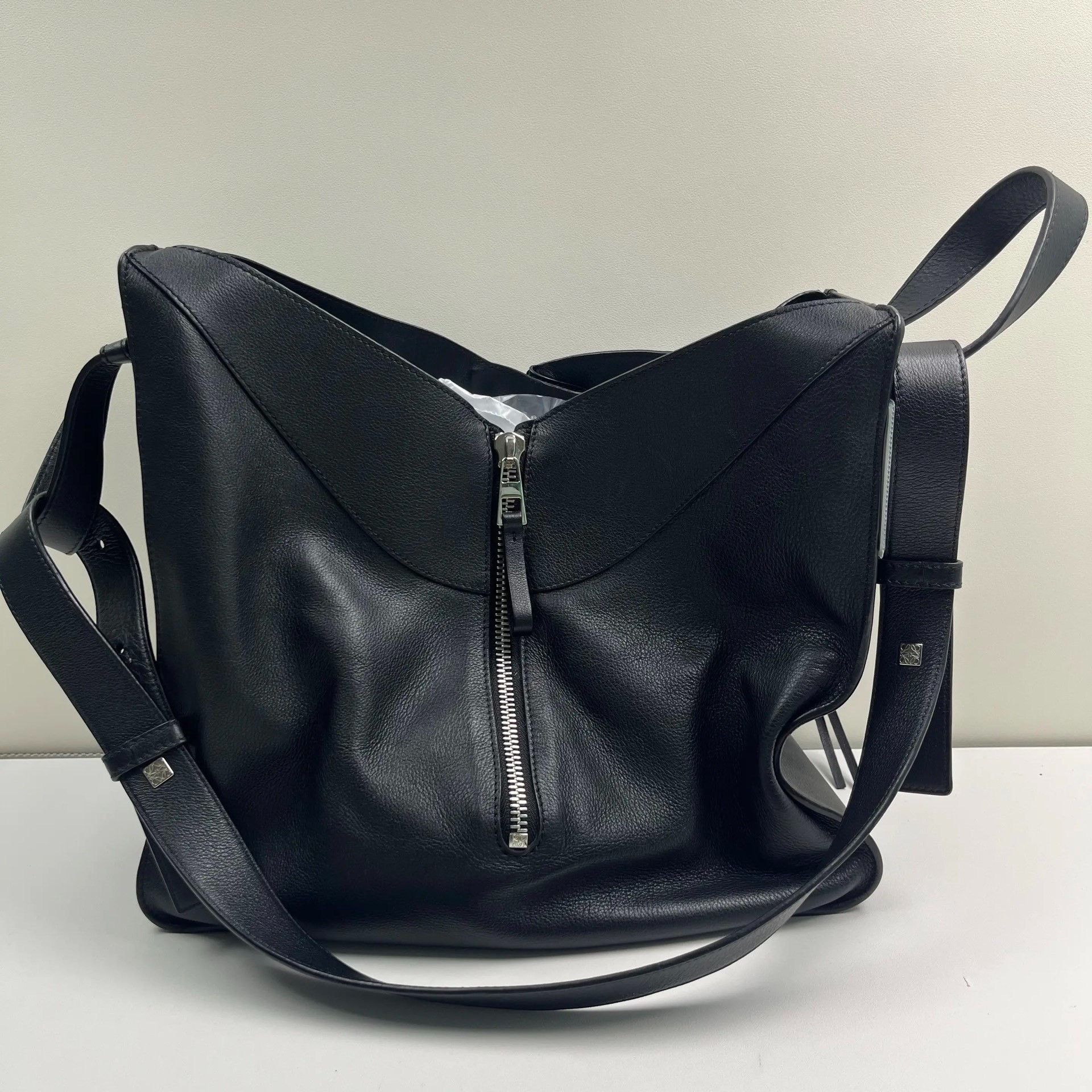 Loewe Pre-loved Bag Very good condition Size ONE SIZE - 1 Thumbnail