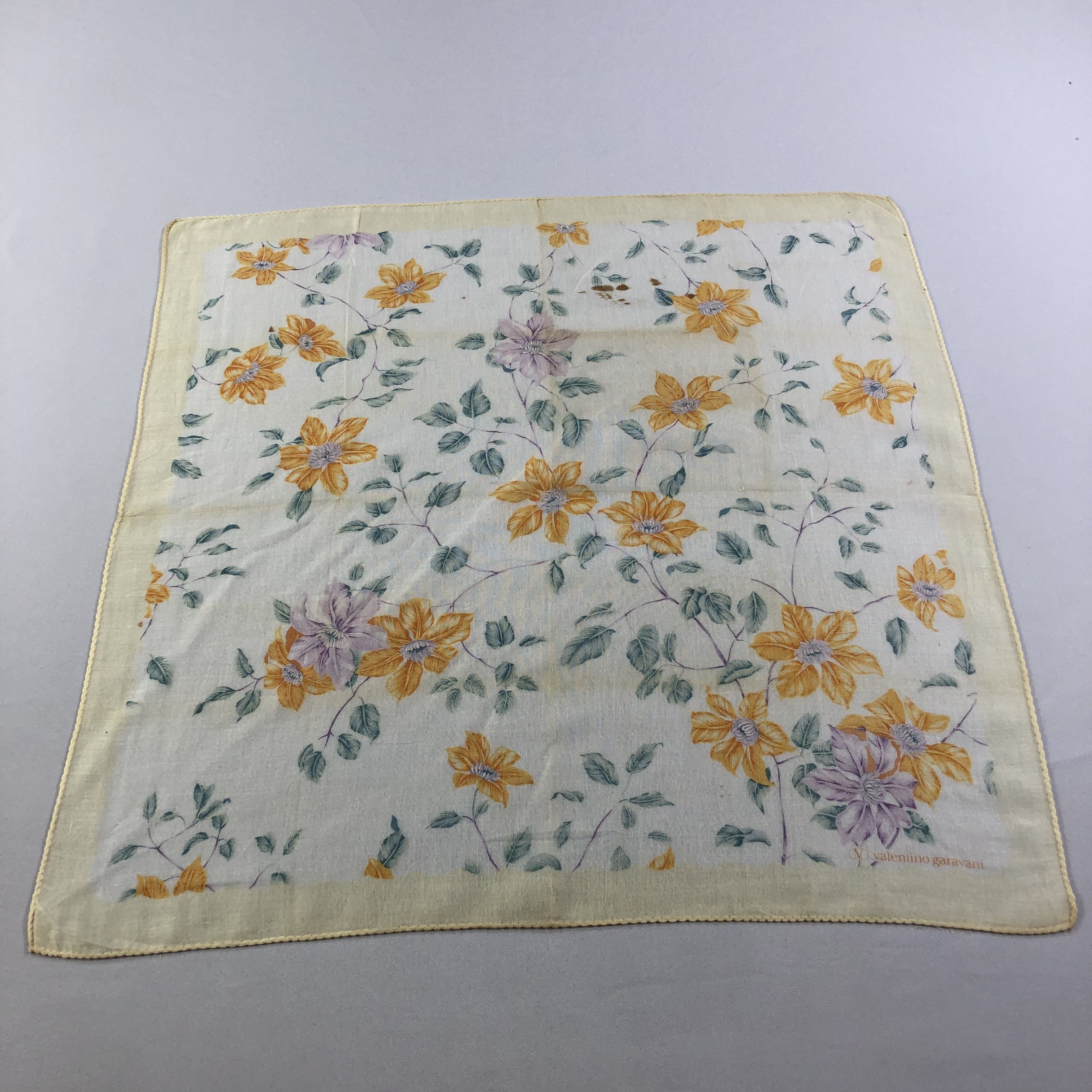 Japanese Brand Valentino Garavani Handkerchief Neckerchief Bandana H1986 Size ONE SIZE - 2 Thumbnail