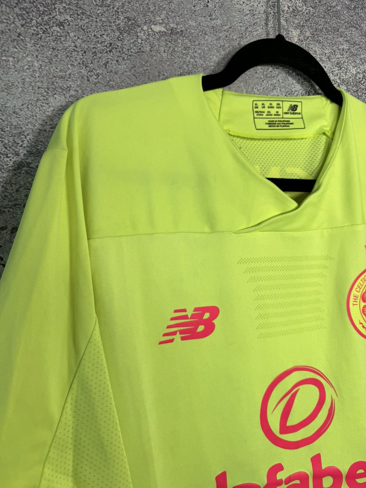 New Balance × Vintage Vintage Celtic 2019/20 GK New Balance Jersey XL size Size US XL / EU 56 / 4 - 7 Thumbnail