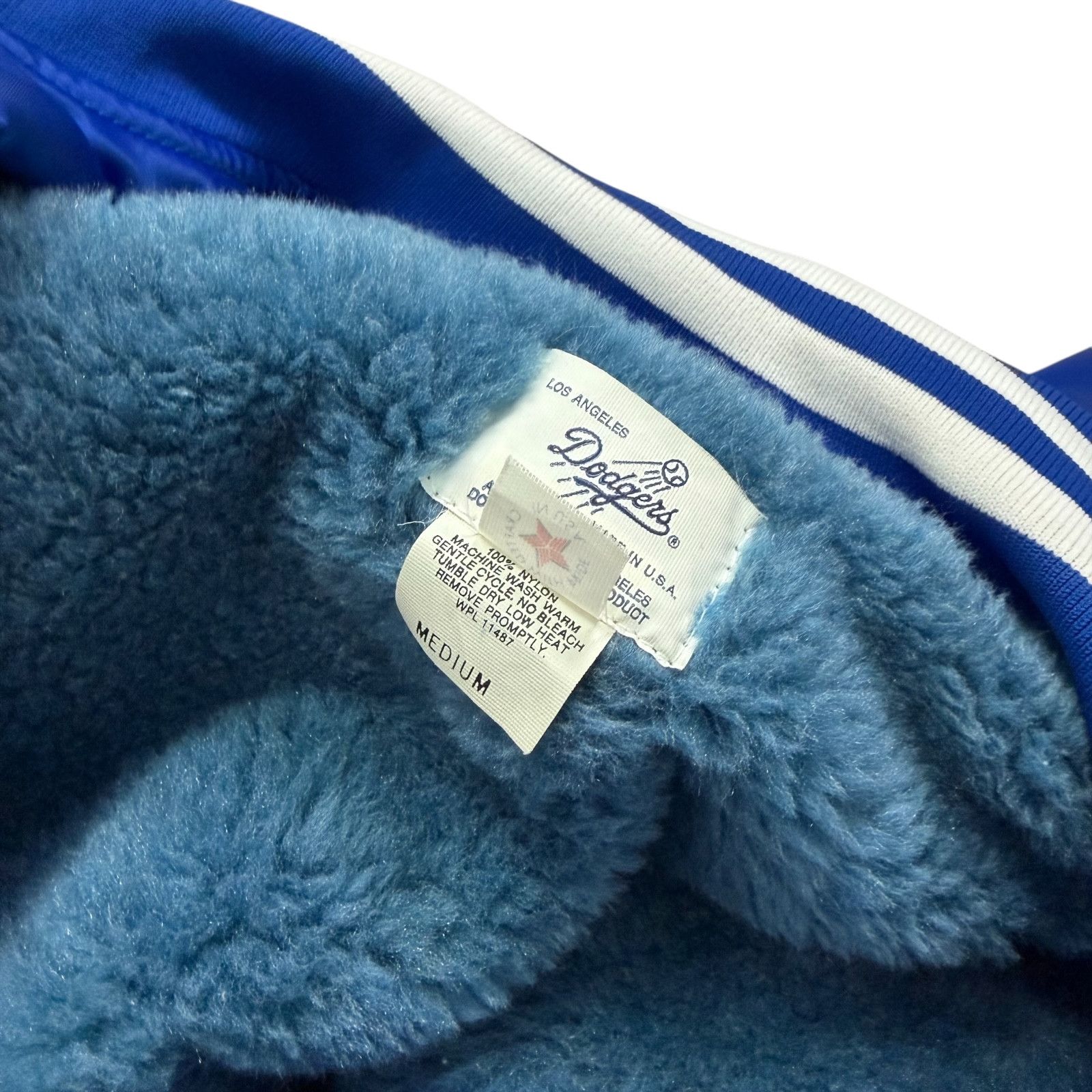 MLB VTG LA DODGERS LICENSED SATIN JACKET DUGOUT SHERPA LINED Size US M / EU 48-50 / 2 - 5 Thumbnail