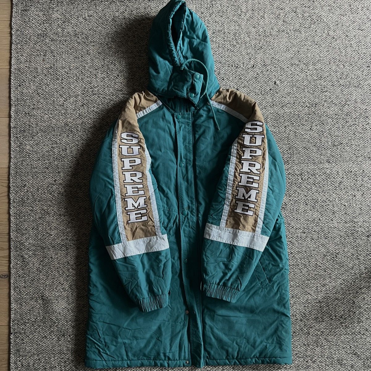 Supreme 2Tone Hooded Sideline Jacket XL 【公式通販】