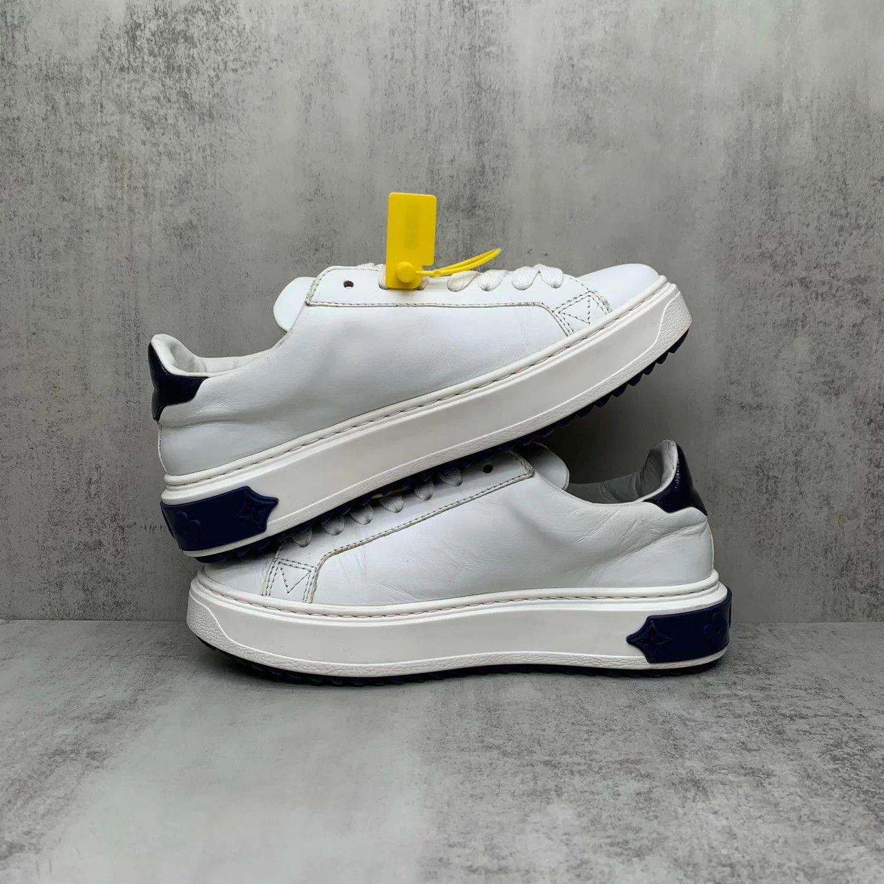 Louis Vuitton Lv Time Out White Blue Sneakers EUR 35 Size US 4 / IT 34 - 3 Thumbnail