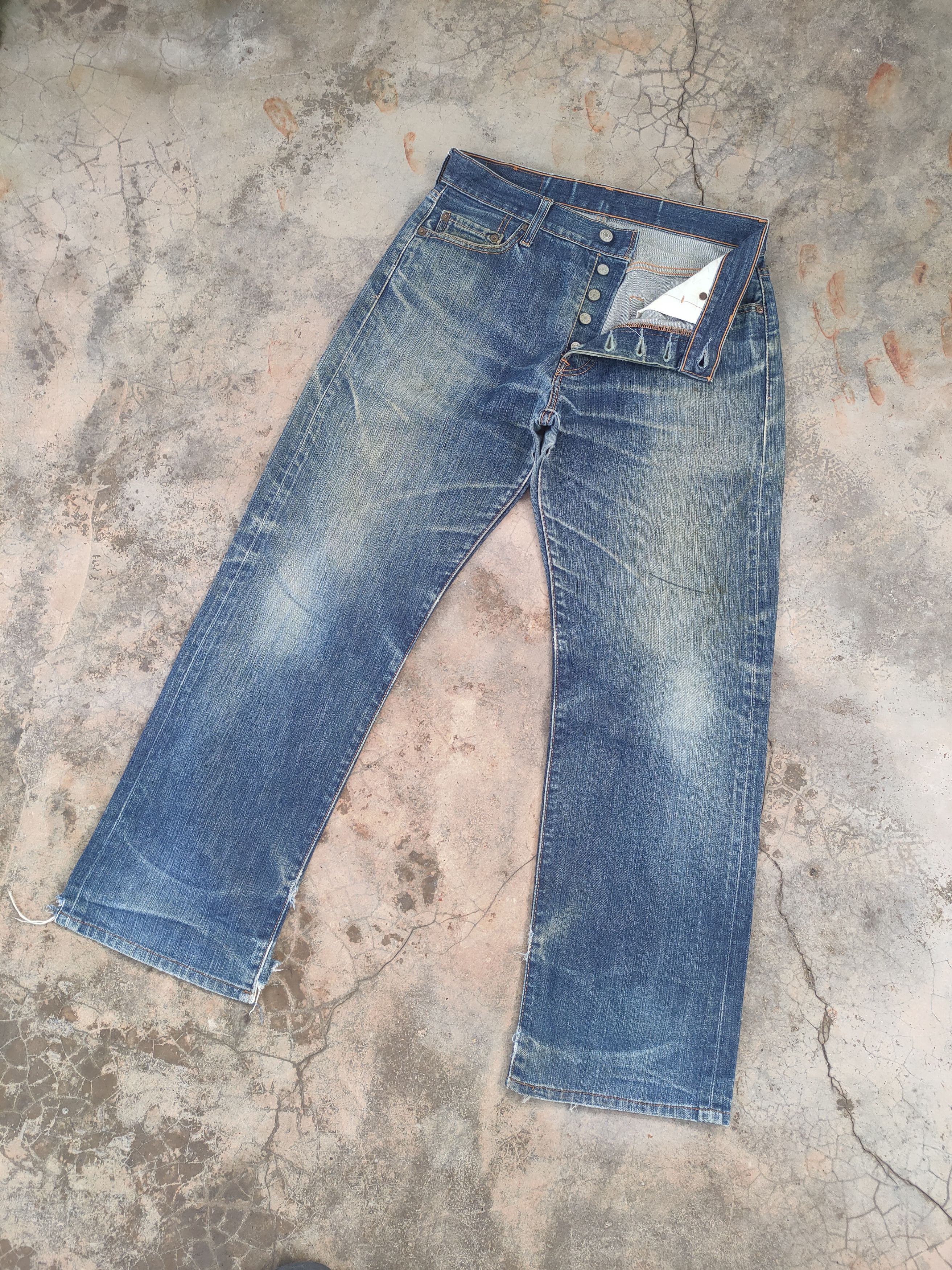 Levi's Vintage Clothing VINTAGE LEVI'S 501 FADED RIPPED DISTRESSED JEAN DENIM PANTS Size US 30 / EU 46 - 4 Thumbnail