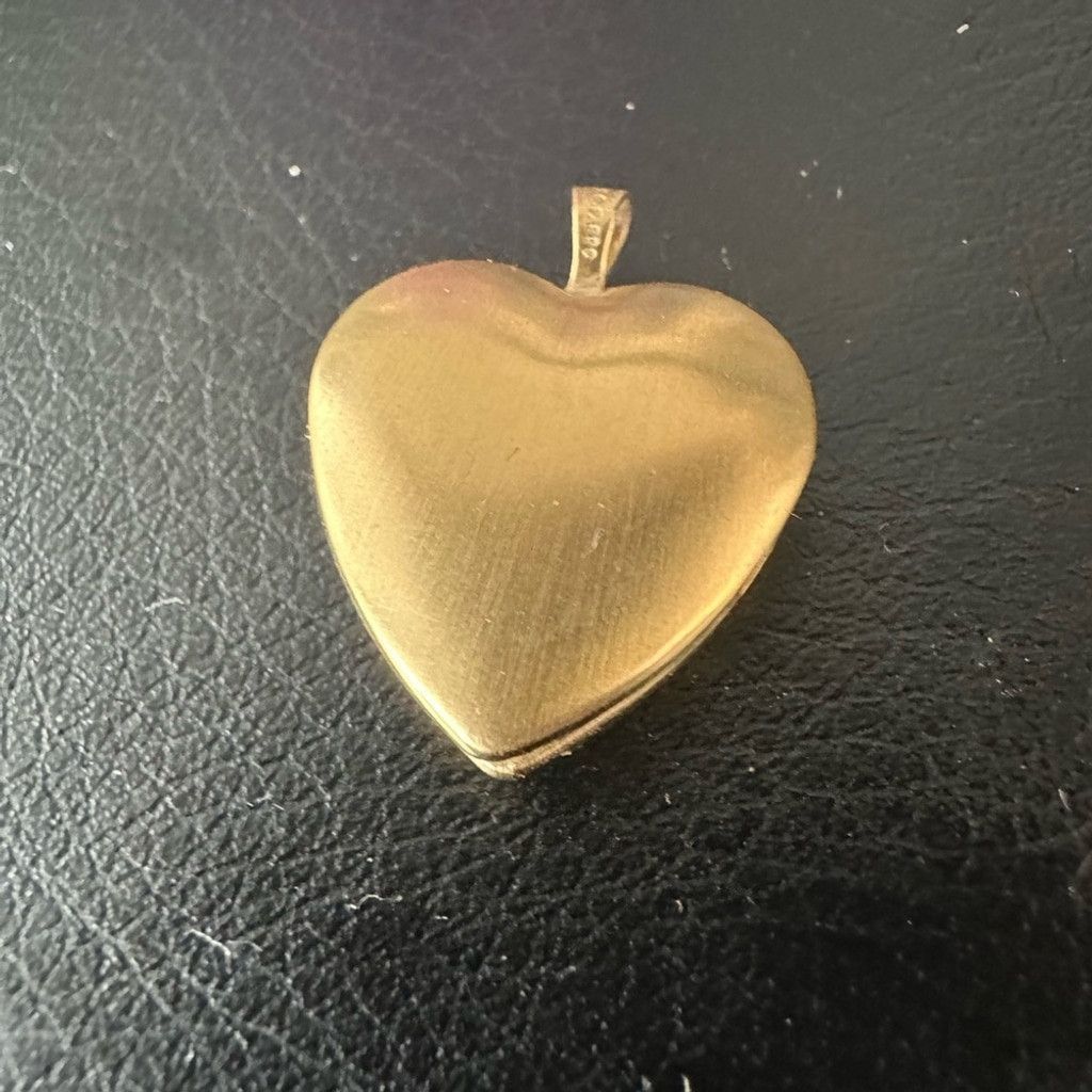 The Unbranded Brand Gold Filled Heart Locket with 17 inch necklace Size ONE SIZE - 5 Thumbnail