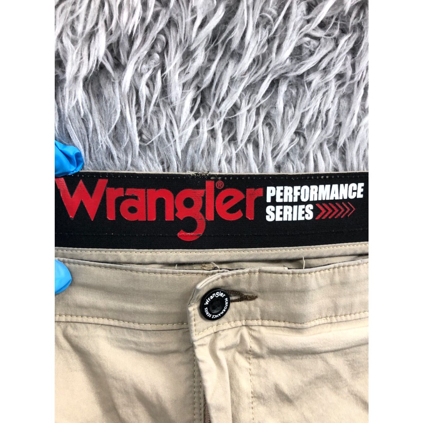 Wrangler Wrangler Chino Shorts Mens 42 Mid Beige Regular 5-Pocket Denim Style Medium Wash Cotton Blend Front Flat Front Belt Loops Logo Size US 42 / EU 58 - 6 Thumbnail