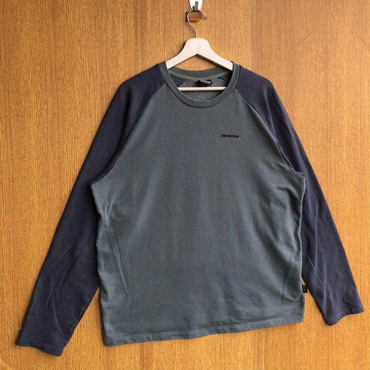 Patagonia Vintage Patagonia Long Sleeve T-shirt Big Logo Size US XXL / EU 58 / 5 - 3 Thumbnail