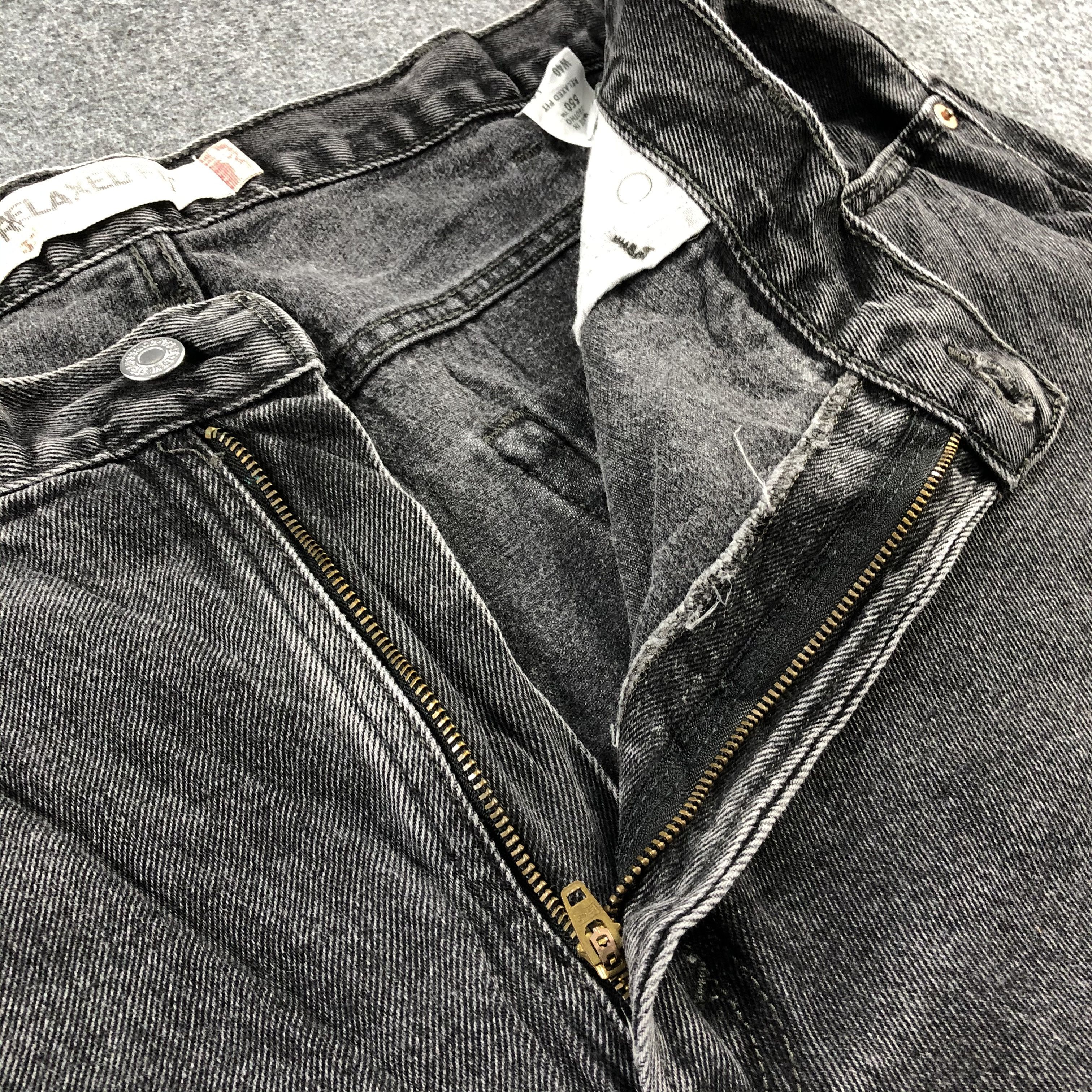 Levi's Vintage Faded Black Levis 550 Jeans-J2530 Size US 39 - 7 Thumbnail