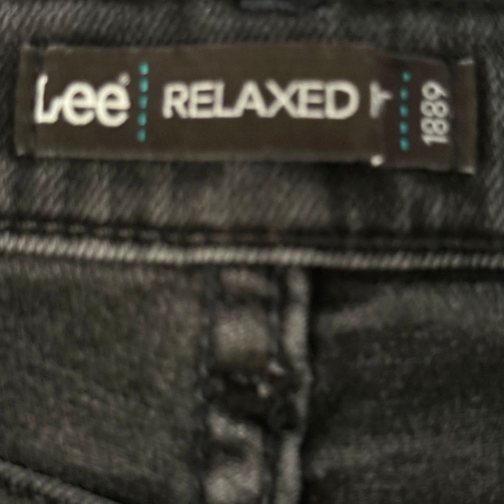 Lee Lee Relaxed Fit Mom Jeans Black Straight Leg Stretch Denim 12P Petite 34W 25Inseam 5-Pocket Zipper Button Womens Jeans Size 34" / US 12 / IT 48 - 4 Thumbnail