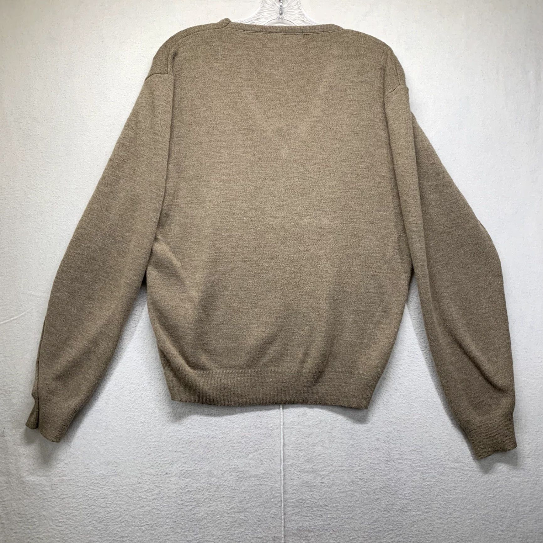 Vintage Vintage Mens V-Neck Sweater Knit Pullover BDF West Chester Classics Brown Medium All Seasons 80s 90s Size US M / EU 48-50 / 2 - 7 Thumbnail