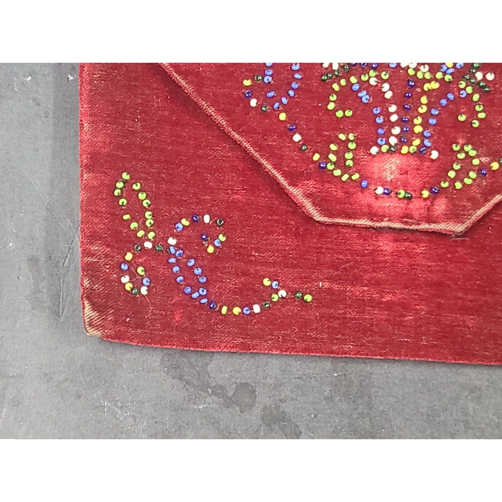 Velvet VTG 50s Beaded Velvet Clutch Purse Red Floral Design Women Purse Vintage Velvet Clutch Red Size ONE SIZE - 4 Thumbnail