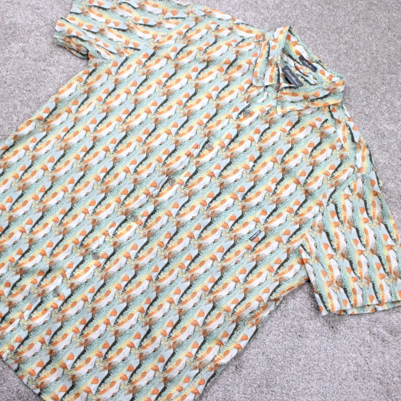 Eddie Bauer Eddie Bauer AOP Shirt Mens Large Fish All Over Print Classic Fit Cotton S/S Button-Up Chest 24in Beige Plaid Pattern Mens Long Sleeve? Size US L / EU 52-54 / 3 - 3 Thumbnail