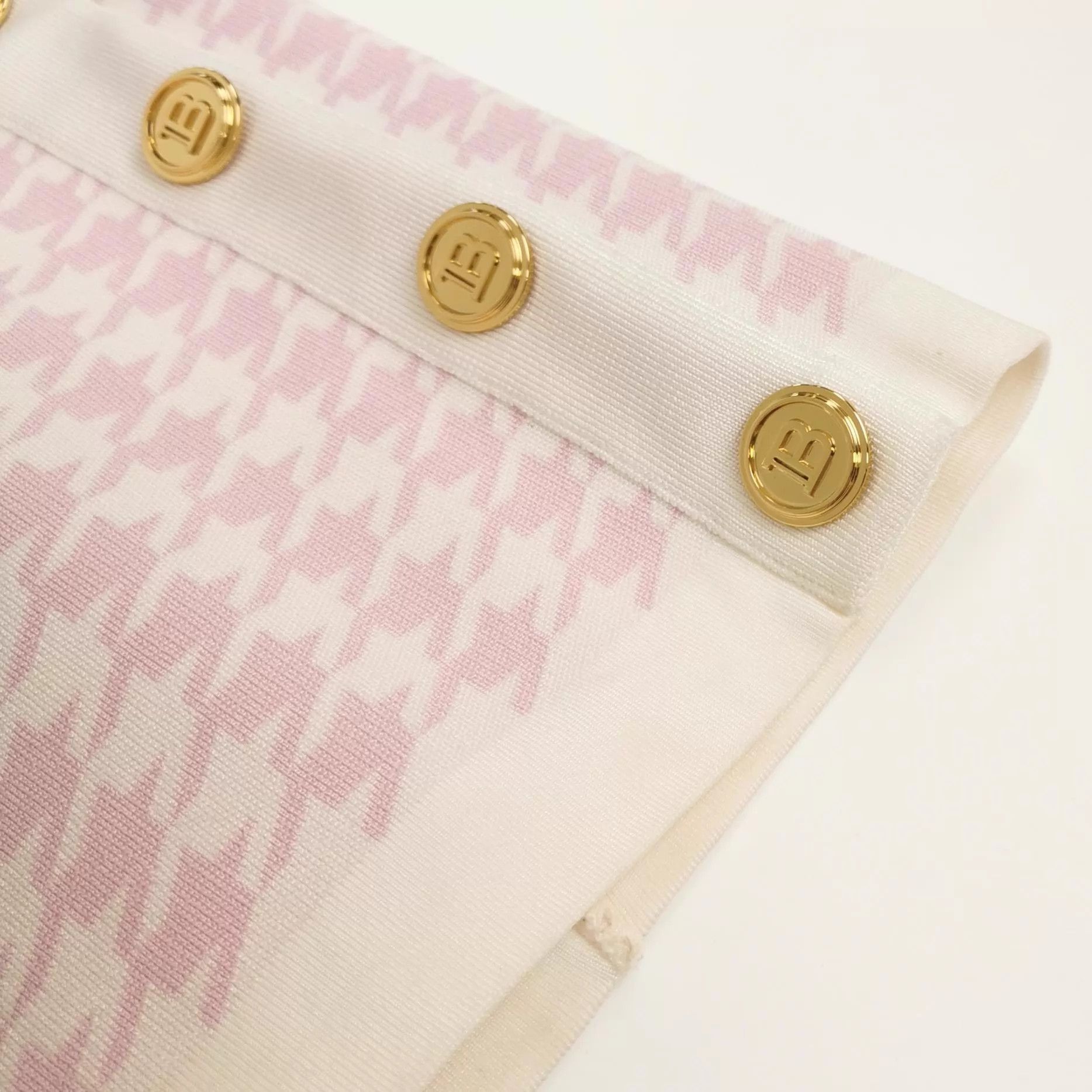 Balmain Balmain 36 Pink & White Houndstooth Gold Button Skirt Size 25" / US 0 / IT 36 - 5 Thumbnail
