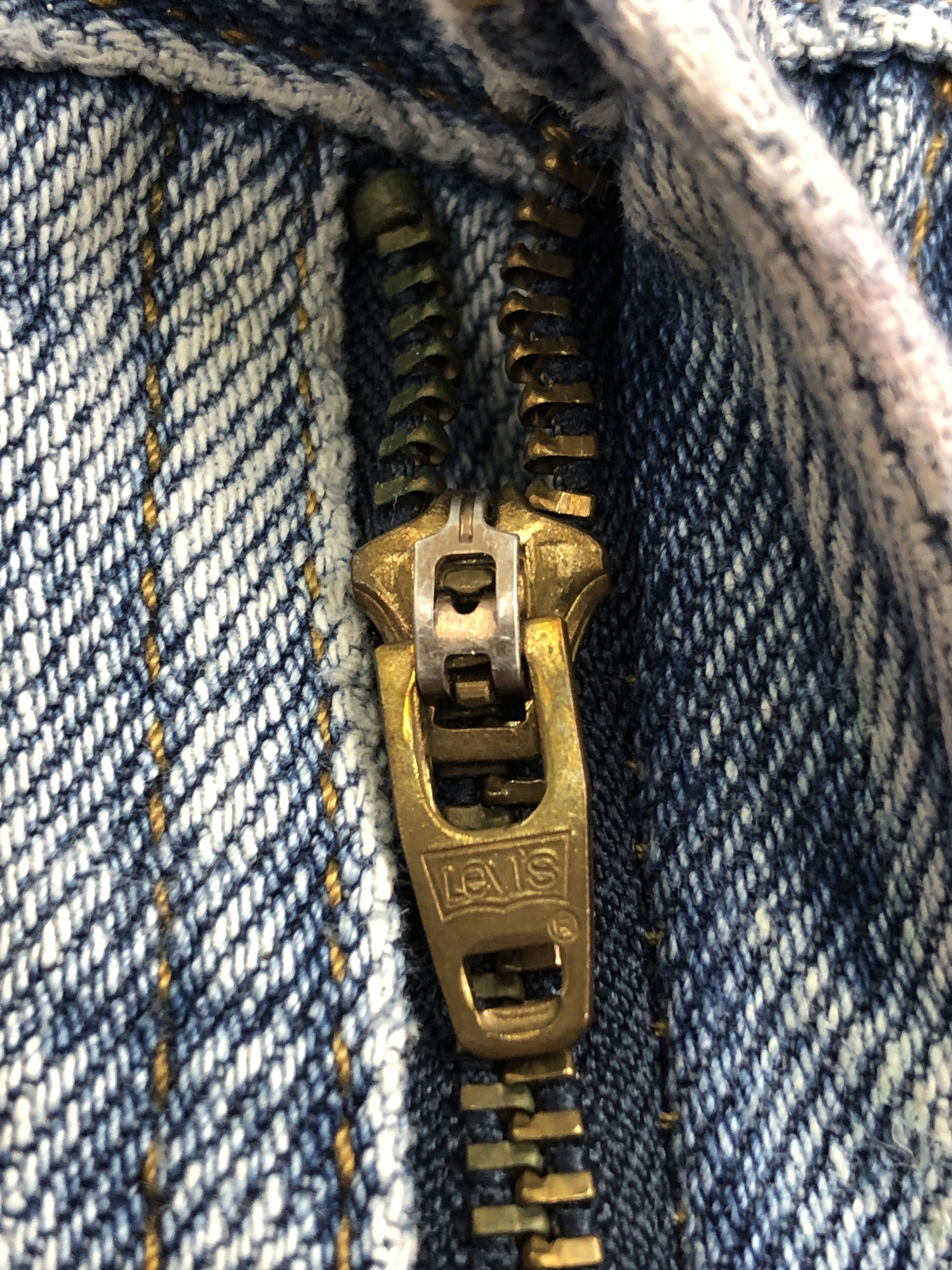 Levi's Vintage Levis 505 Regular Fit Light Wash Jeans DP2516 Size US 37 - 11 Thumbnail