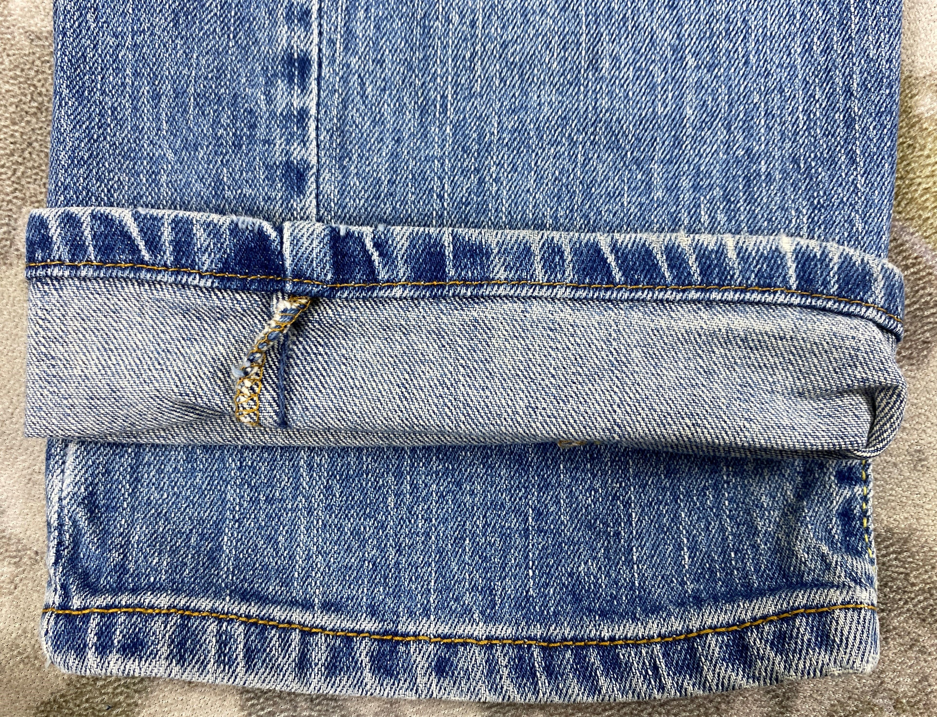 Levi's Vintage Levi's 505 Straight Blue Denim 35 x 31 JN630 Size US 35 - 12 Thumbnail
