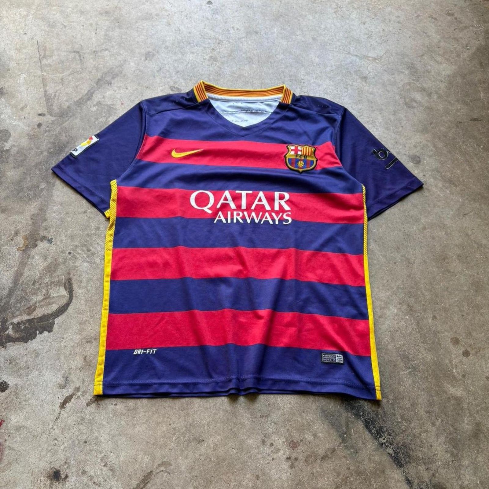 Nike Nike barcelona fc 2015-16 football jersey size small men’s Size US S / EU 44-46 / 1 - 1 Thumbnail