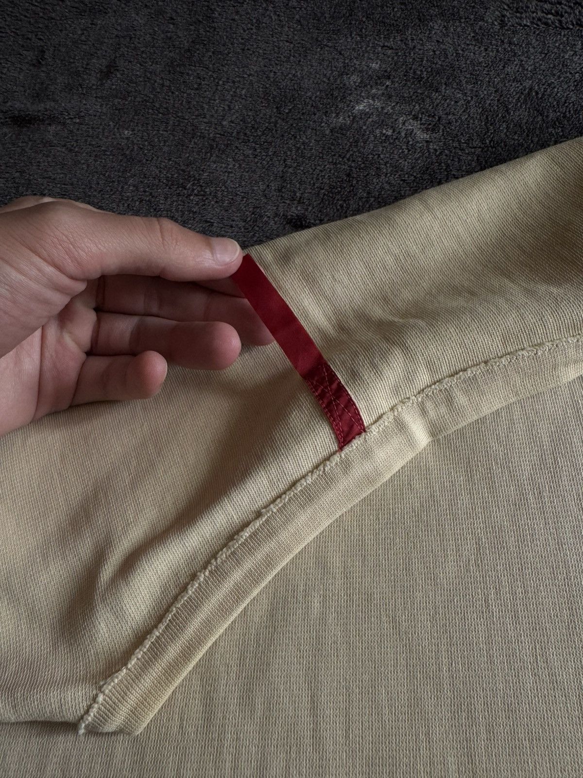 Prada Prada vintage beige tee red tab back Size US S / EU 44-46 / 1 - 8 Thumbnail