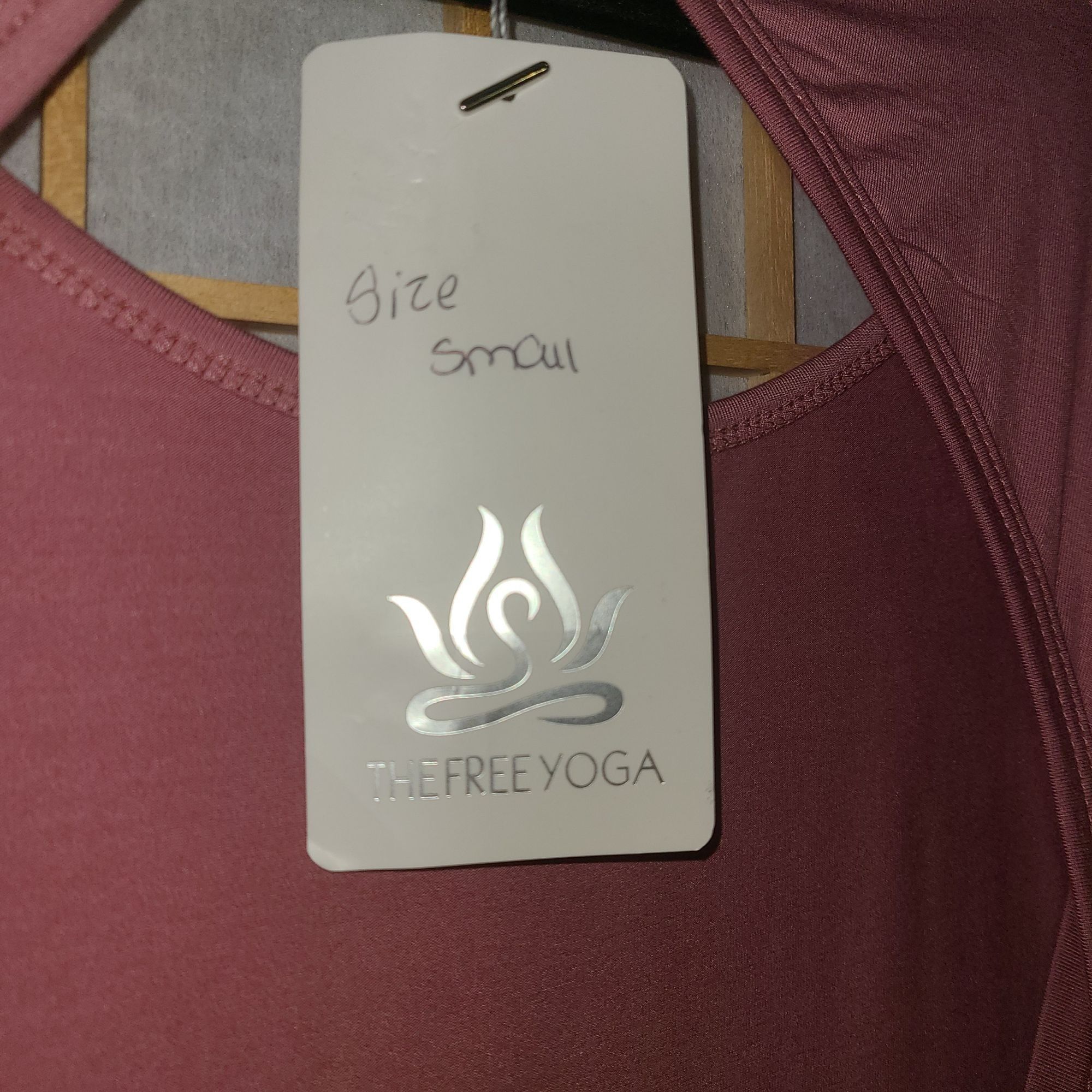 Other NWT The Free Yoga Sm Open Back Top Size S / US 4 / IT 40 - 6 Thumbnail