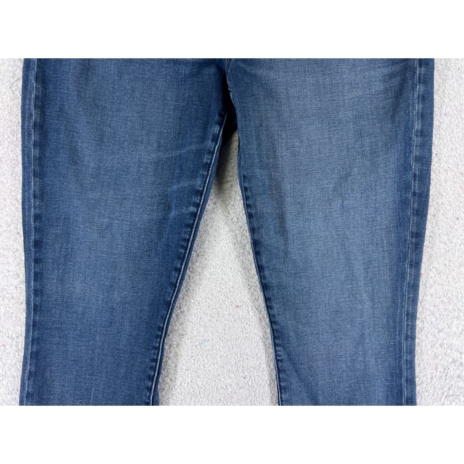 Tommy Hilfiger Tommy Hilfiger Women's Pants Jeans 8 Blue Denim Cropped Straight Mid Rise 28x24 Size 30" / US 8 / IT 44 - 3 Thumbnail