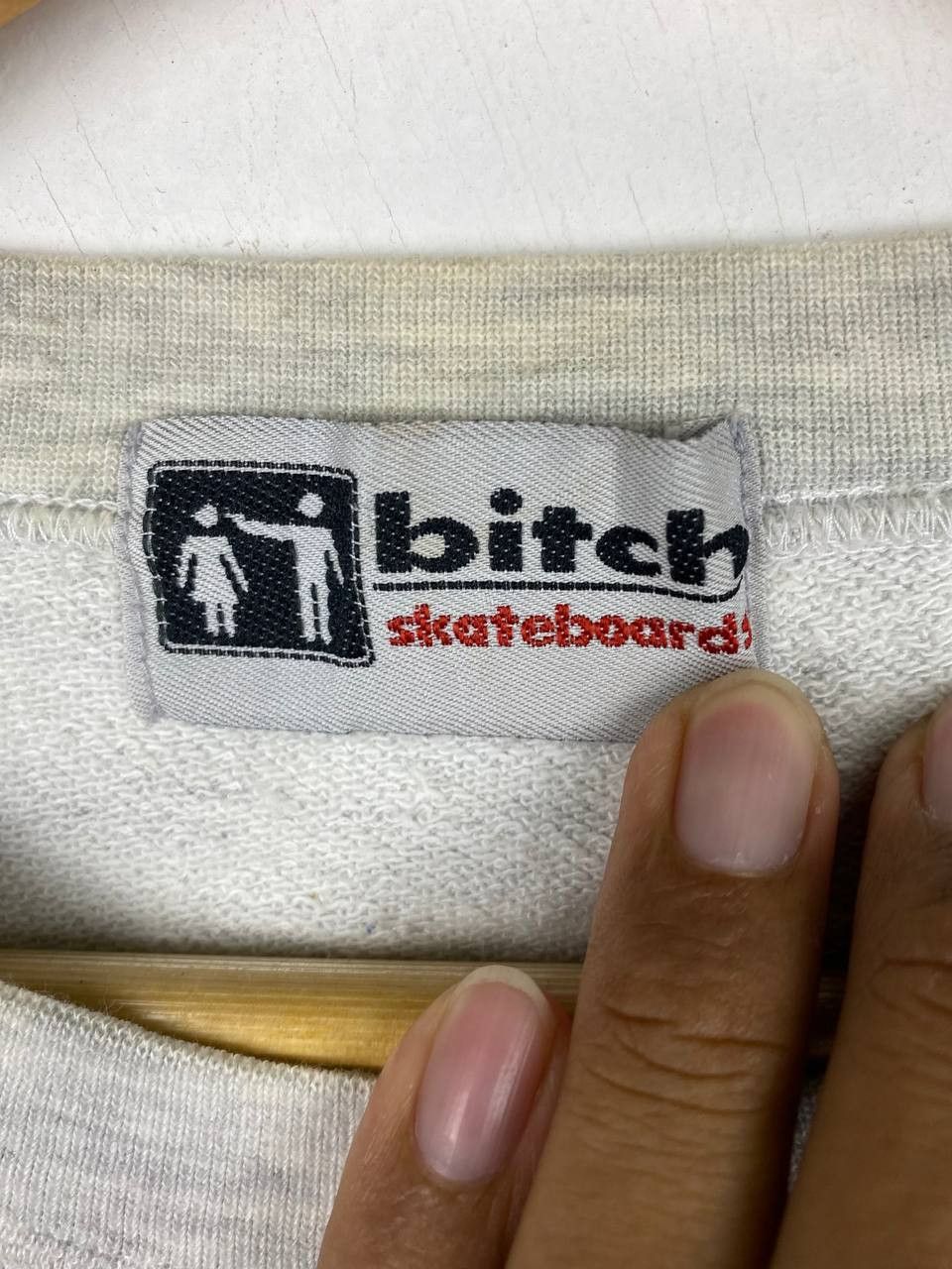 Vintage vintage bitch skateboards sweatshirt nice design Size US XL / EU 56 / 4 - 4 Thumbnail